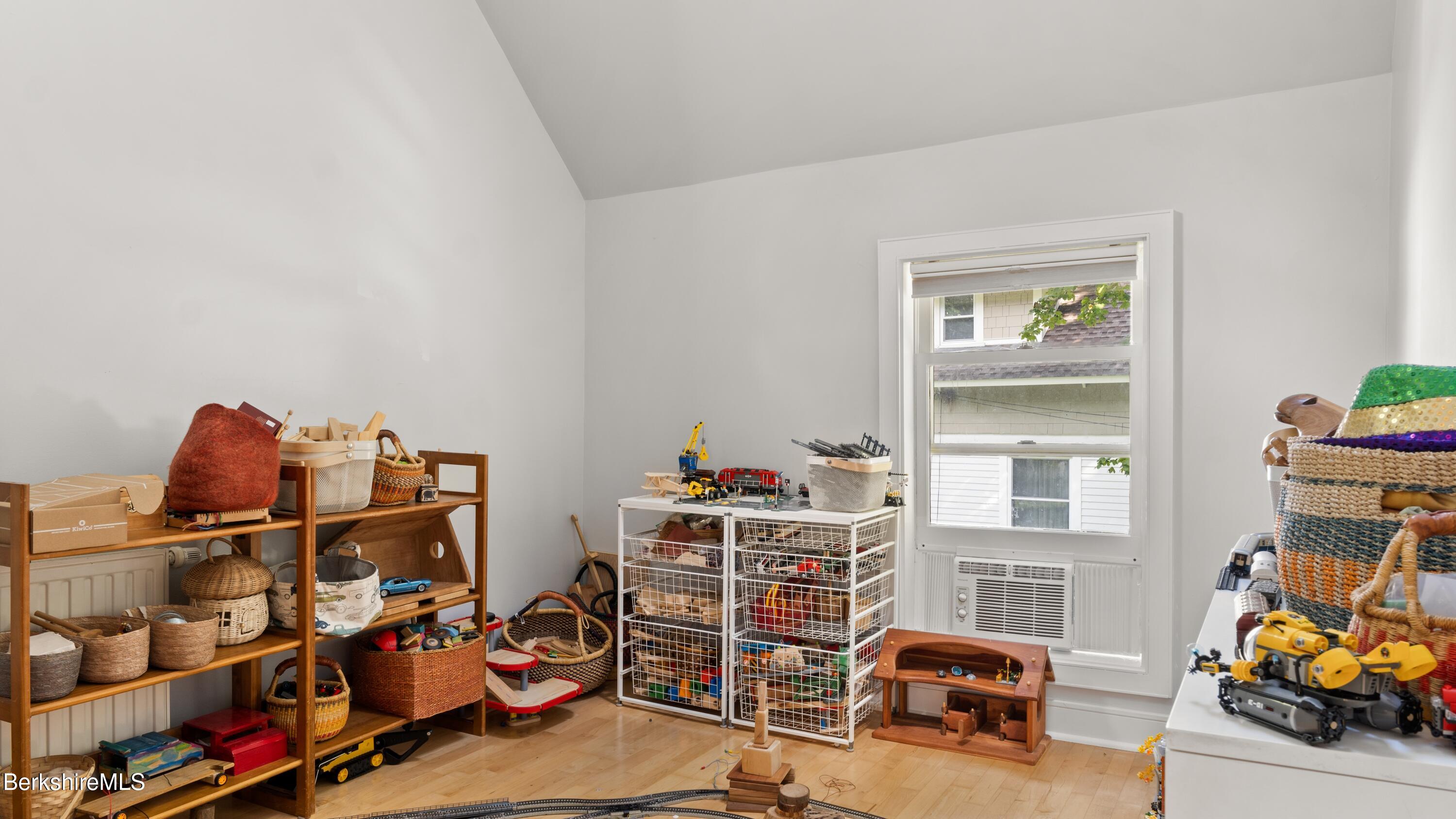 230 Prospect St, Great Barrington, Texas image 30