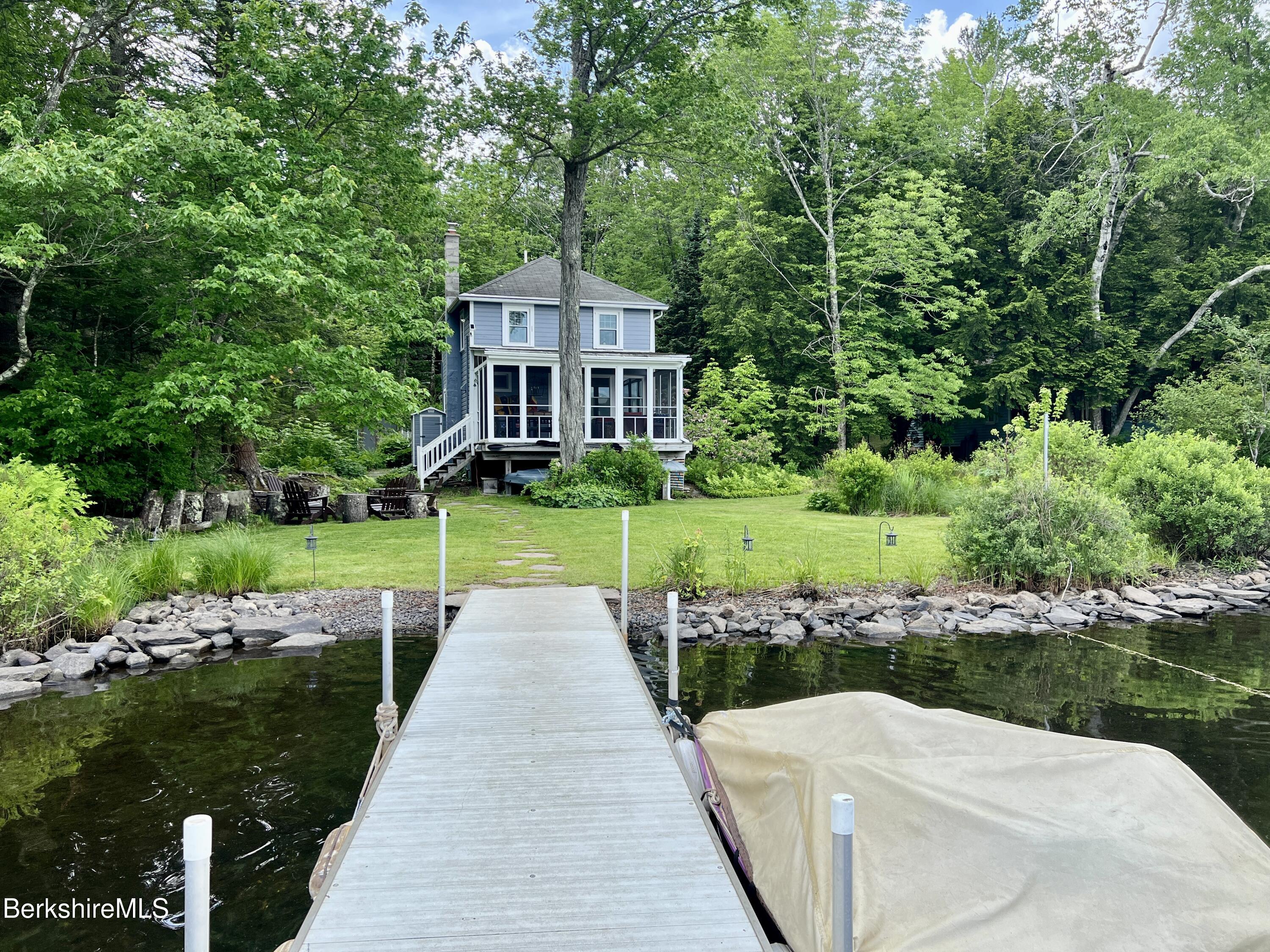 551 Otis Rd, Becket, Massachusetts image 1