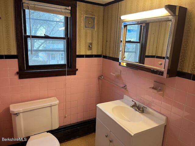 230 Grove St, Great Barrington, Massachusetts image 12