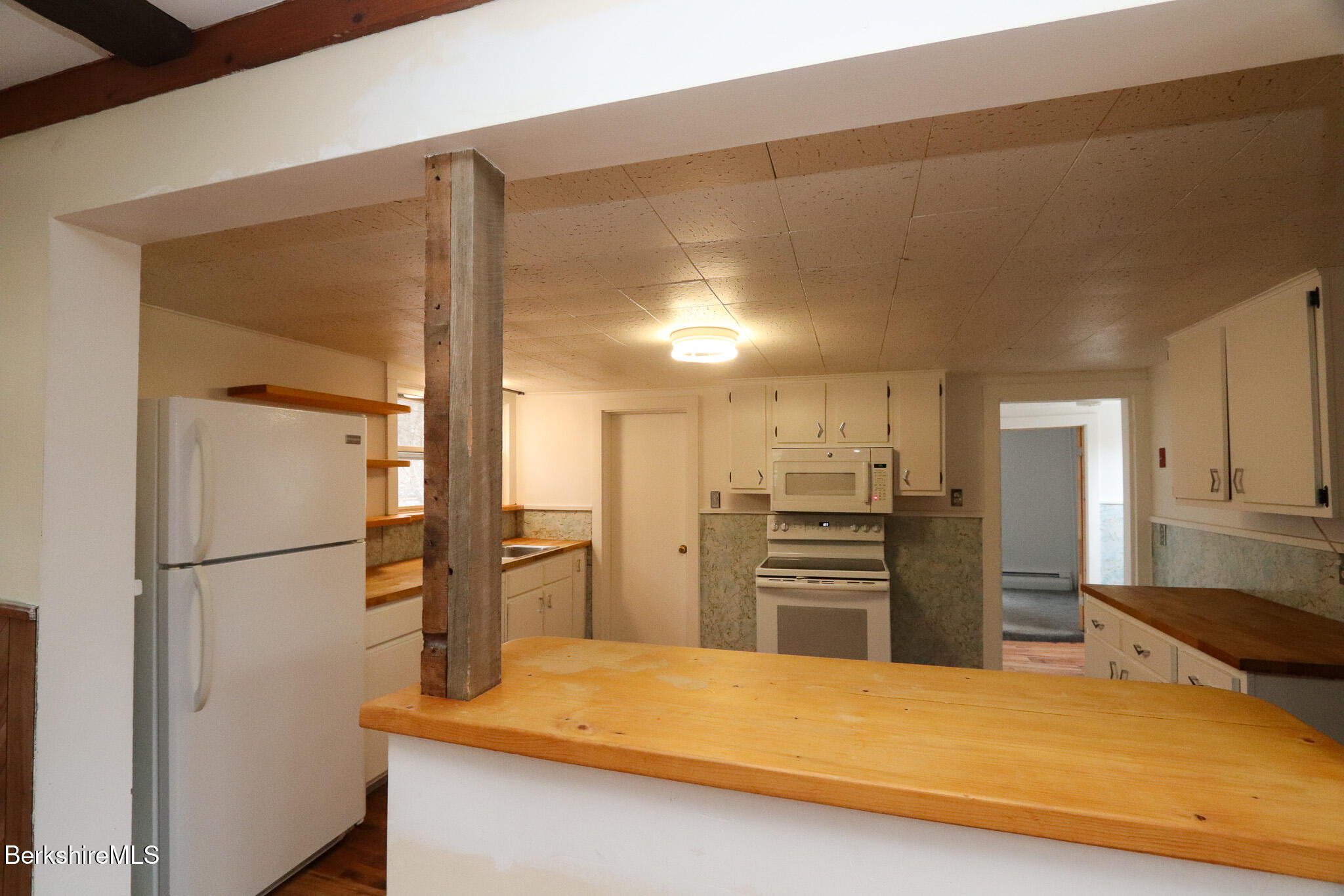 230 Grove St, Great Barrington, Massachusetts image 7