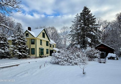 Homes For Sale - 119 S Main St<br/> Sheffield, MA 01257