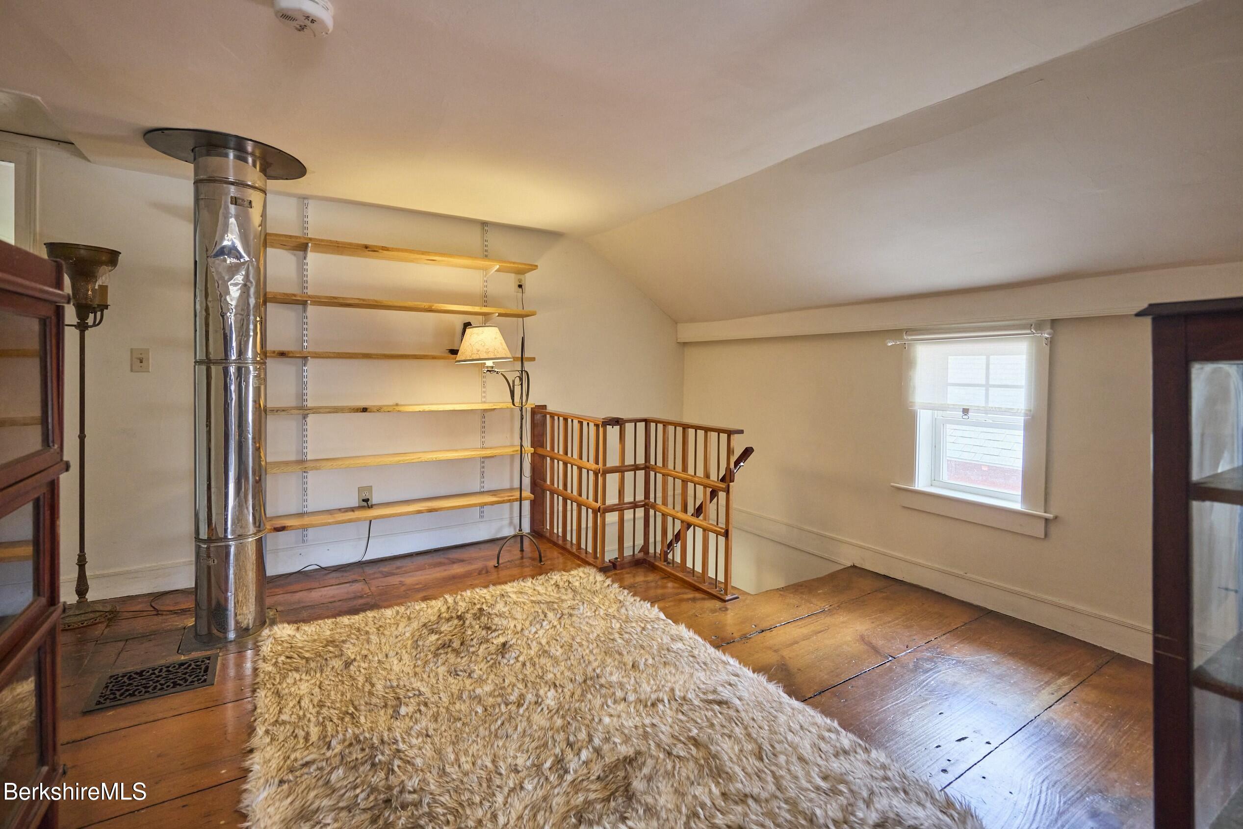 220 N Plain Rd, Great Barrington, Massachusetts image 19