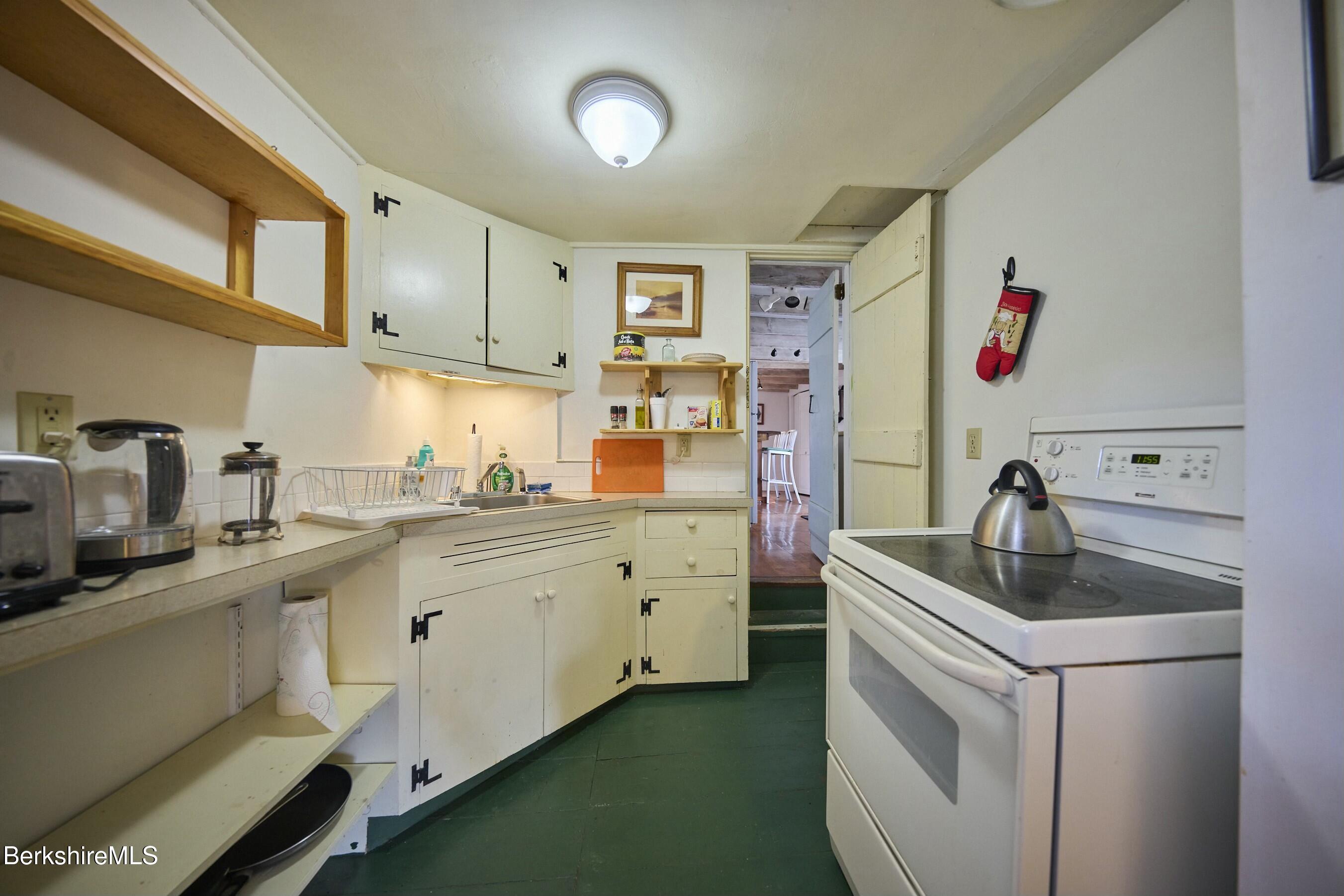 220 N Plain Rd, Great Barrington, Massachusetts image 27