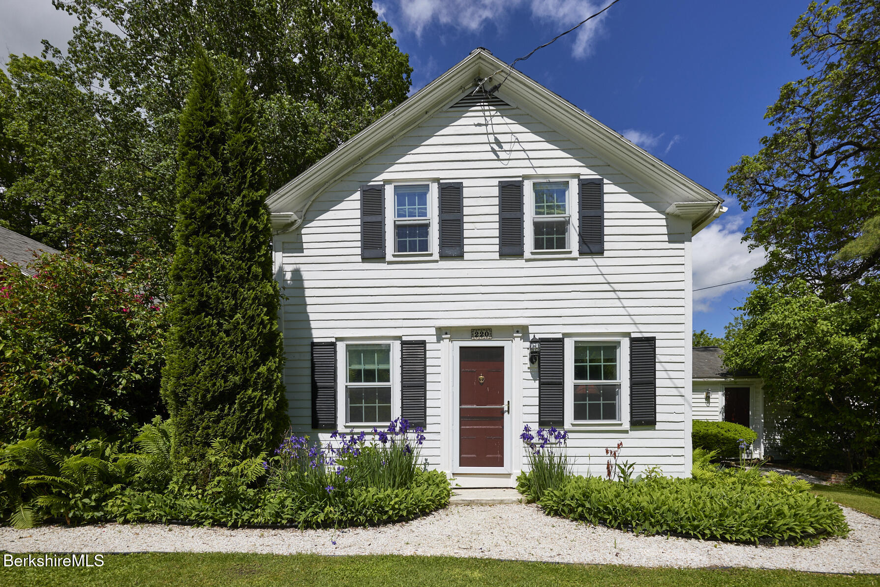 220 N Plain Rd, Great Barrington, Massachusetts image 1
