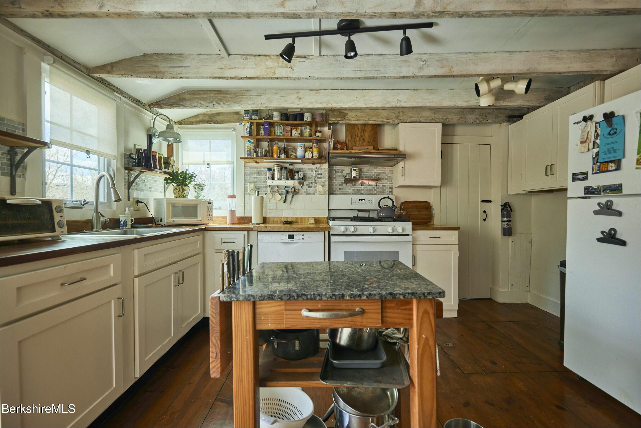 220 N Plain Rd, Great Barrington, Massachusetts image 18