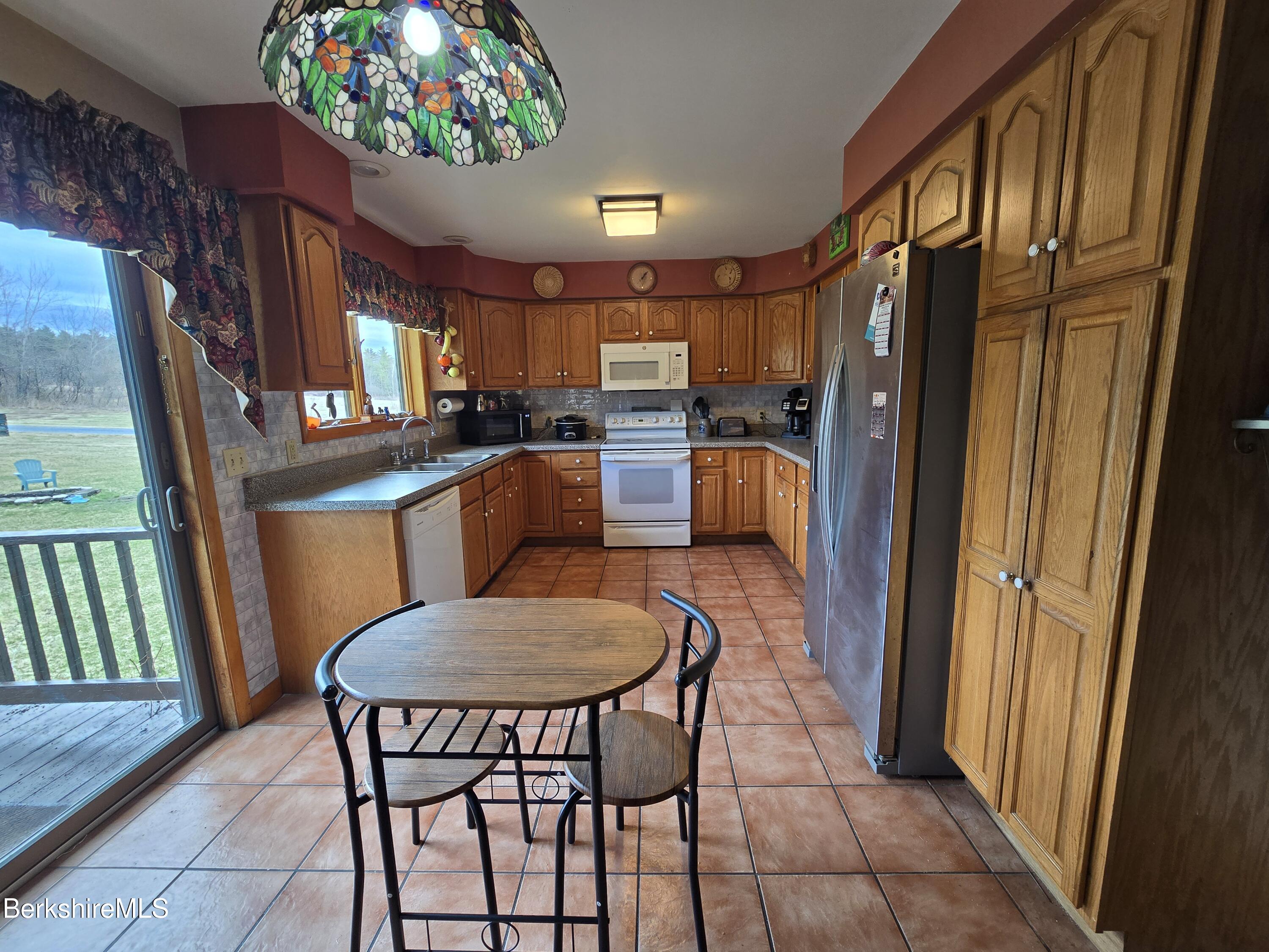 166 Orchard St, Adams, Massachusetts image 14