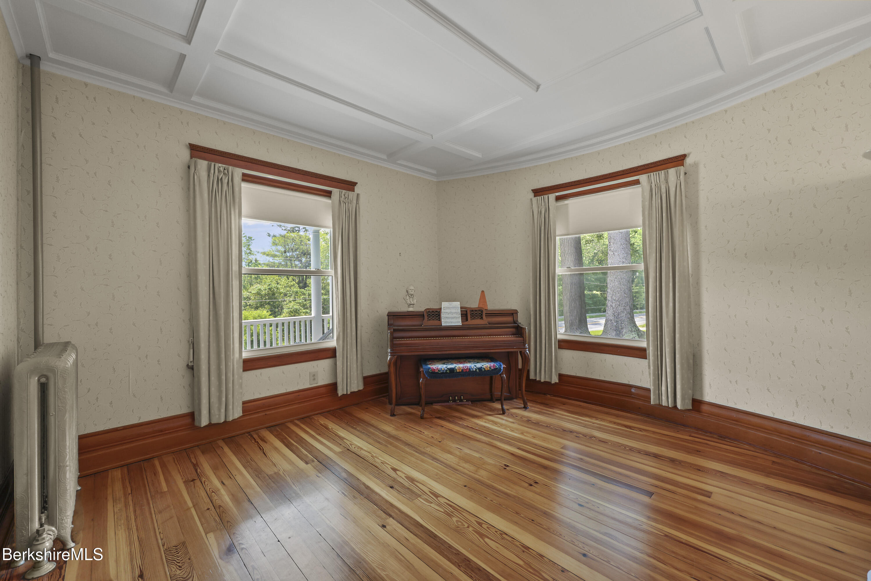 855 Massachusetts Ave, North Adams, Massachusetts image 32