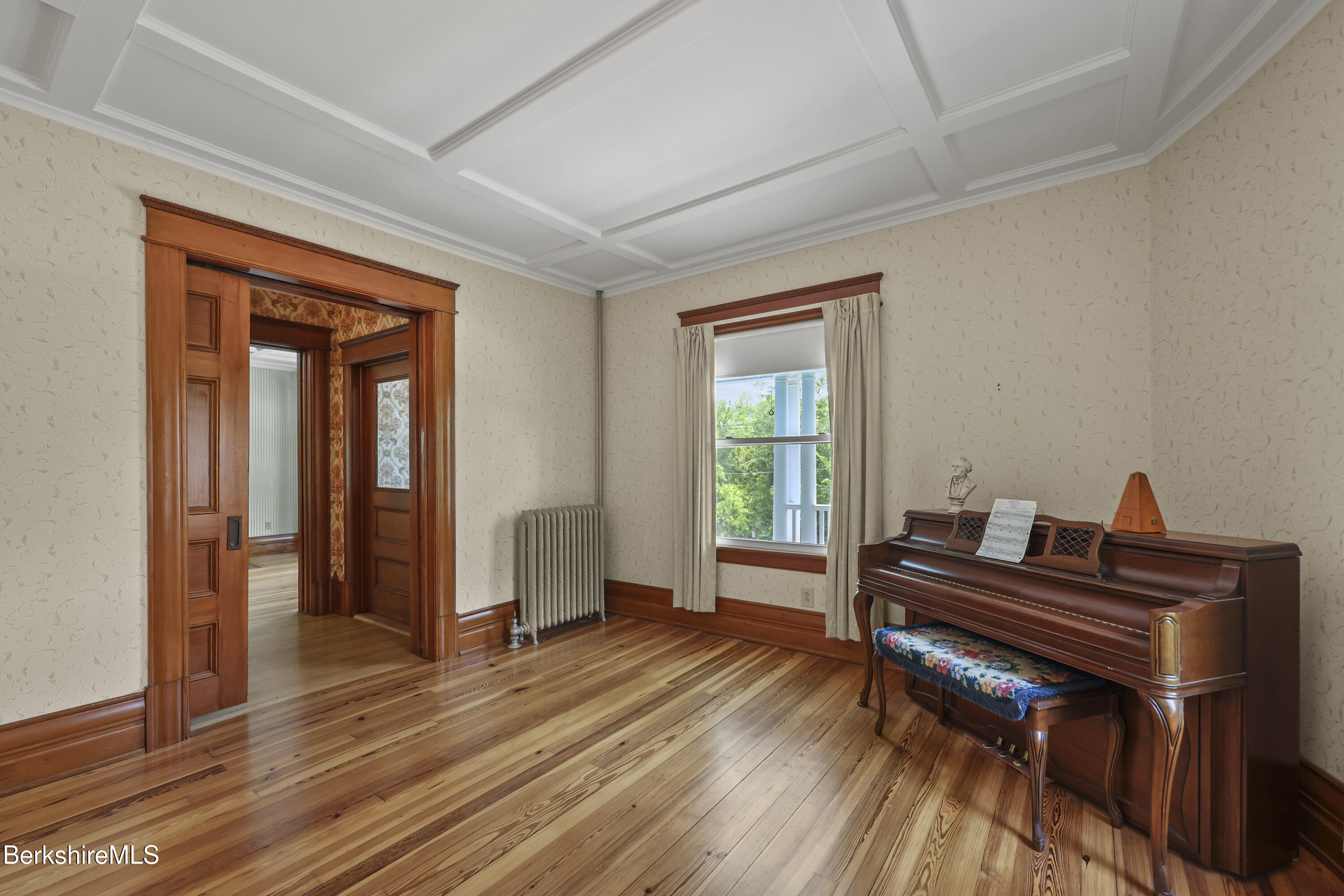 855 Massachusetts Ave, North Adams, Massachusetts image 33