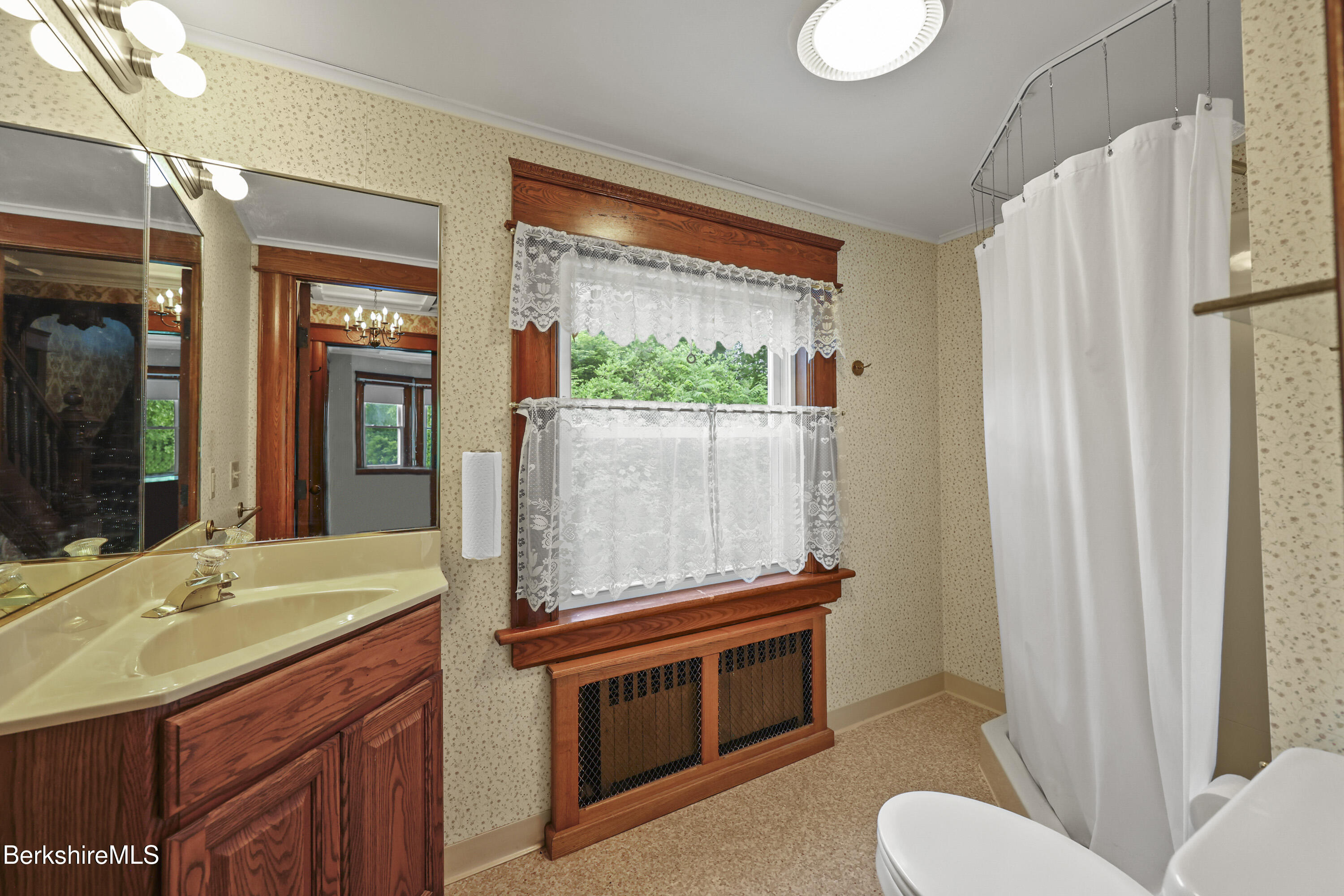 855 Massachusetts Ave, North Adams, Massachusetts image 35