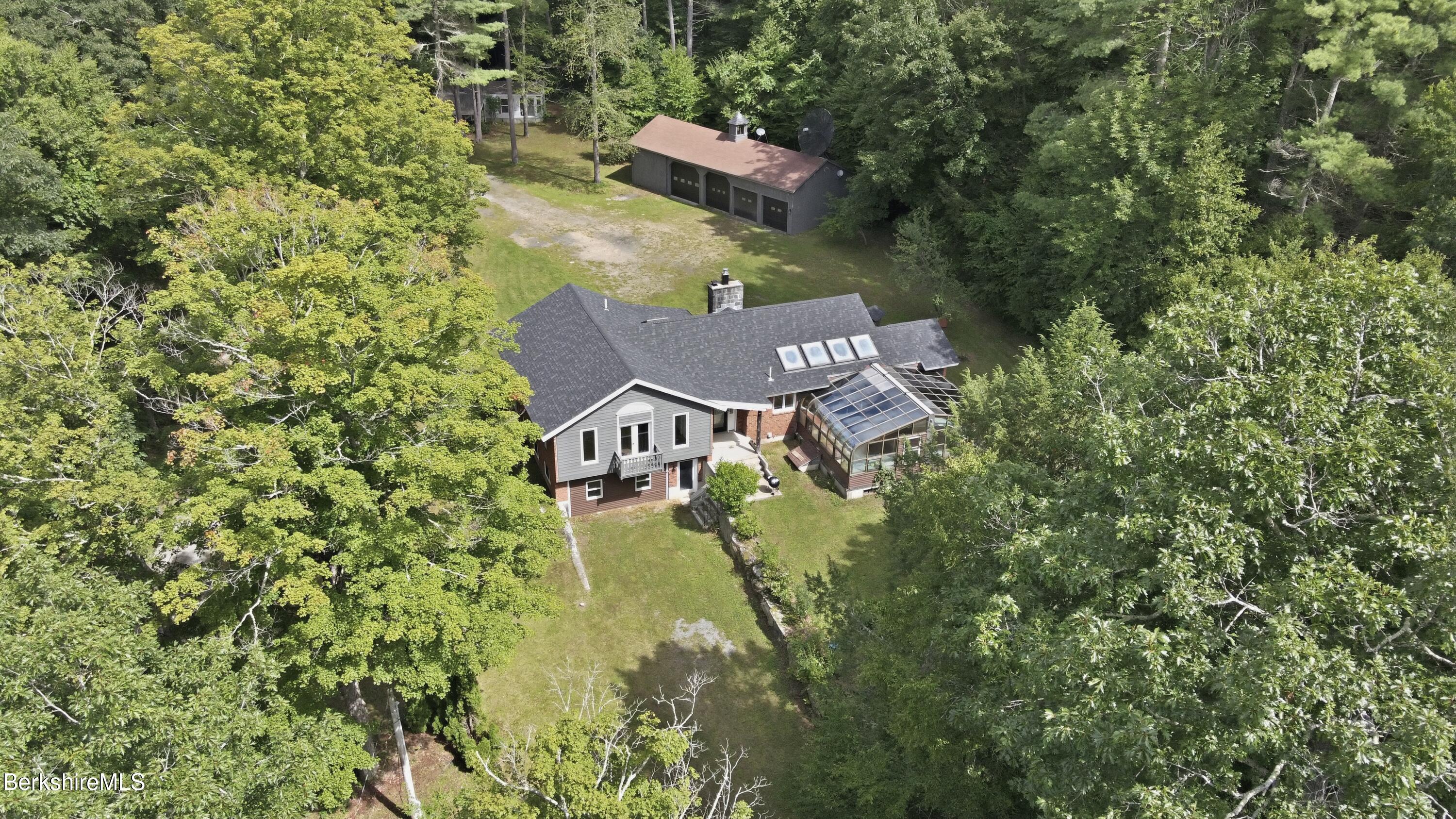 132 North Main Rd