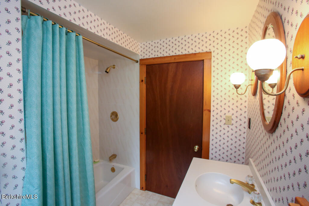 1271 Main Rd, Savoy, Massachusetts image 34