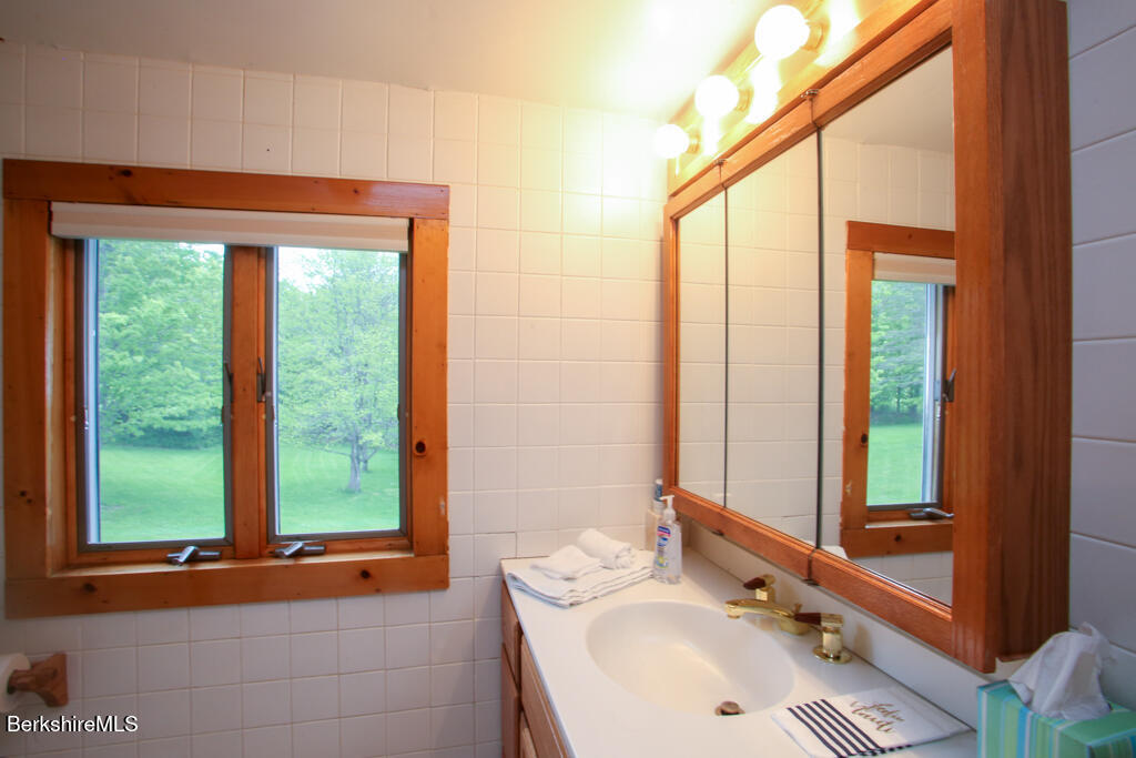 1271 Main Rd, Savoy, Massachusetts image 18