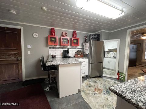 Condo For Sale - 19 N Church St #5<br/> Berkshire County, North Adams, MA 01247