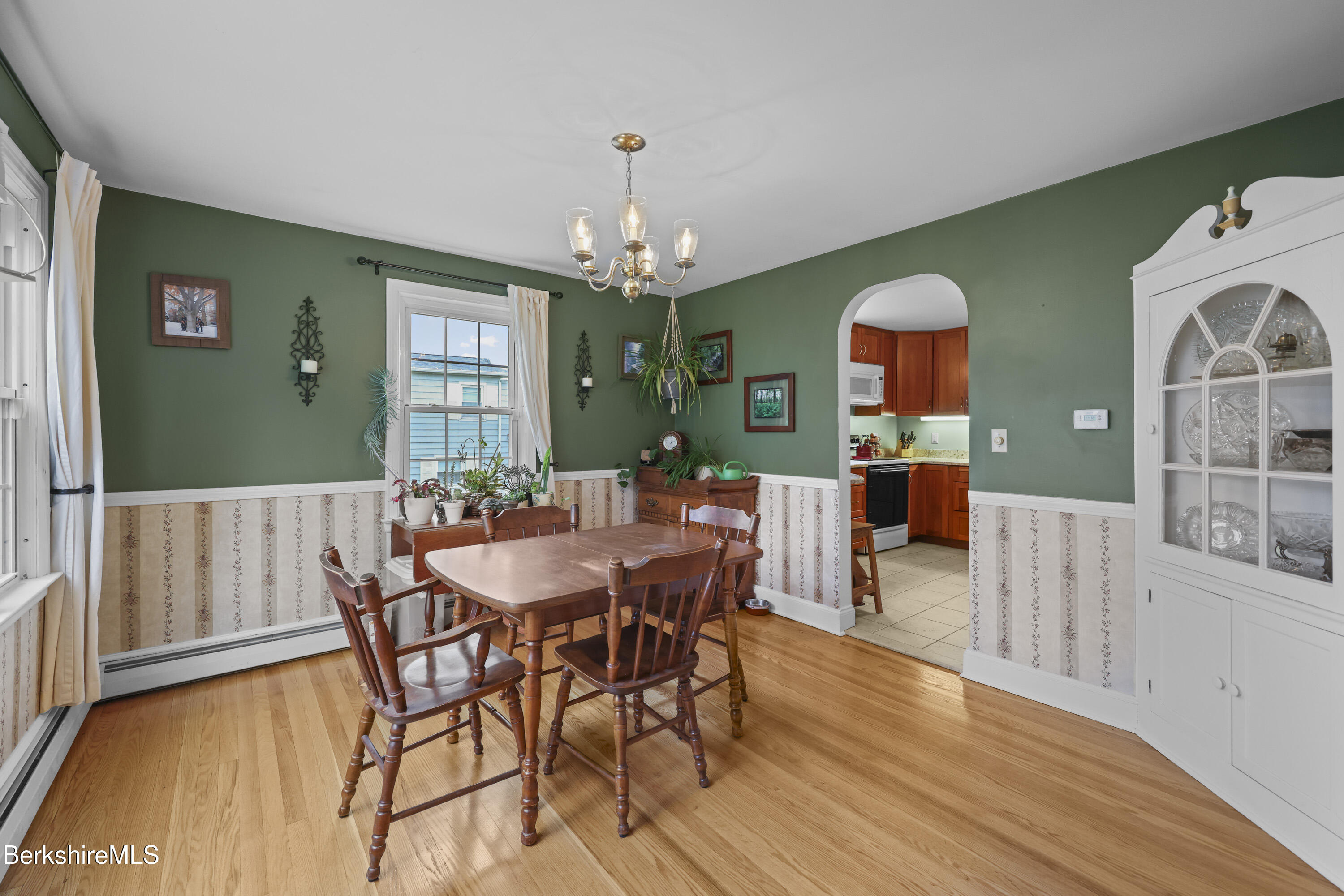 19 Elder Ave, North Adams, Massachusetts image 8