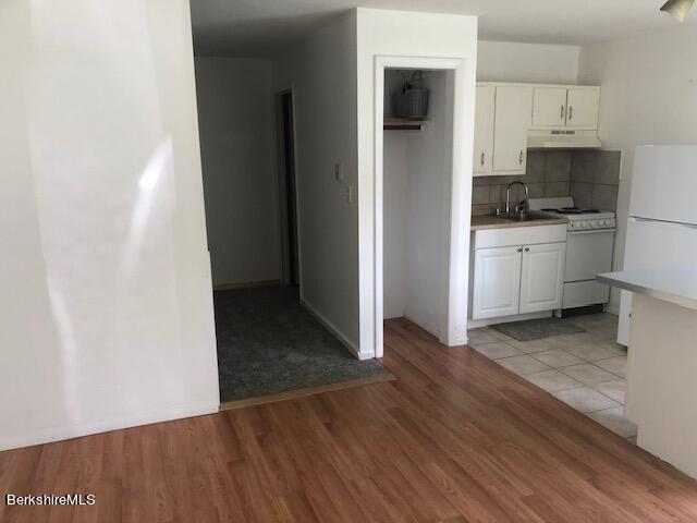Otis, Massachusetts 01253, United States, 8 Bedrooms Bedrooms, ,8 BathroomsBathrooms,Residential,Active,62490
