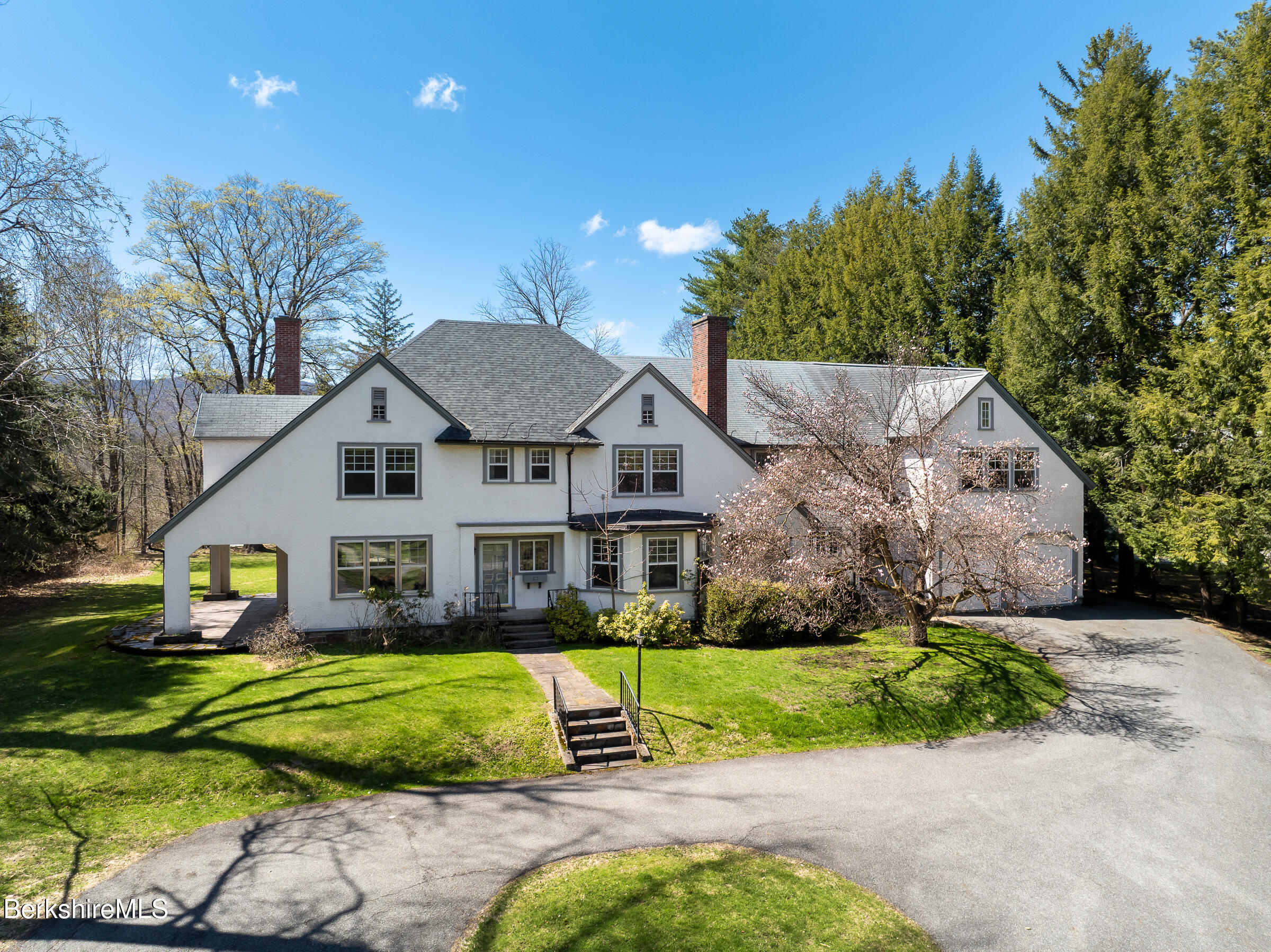 111 Park St, Williamstown, Massachusetts image 2