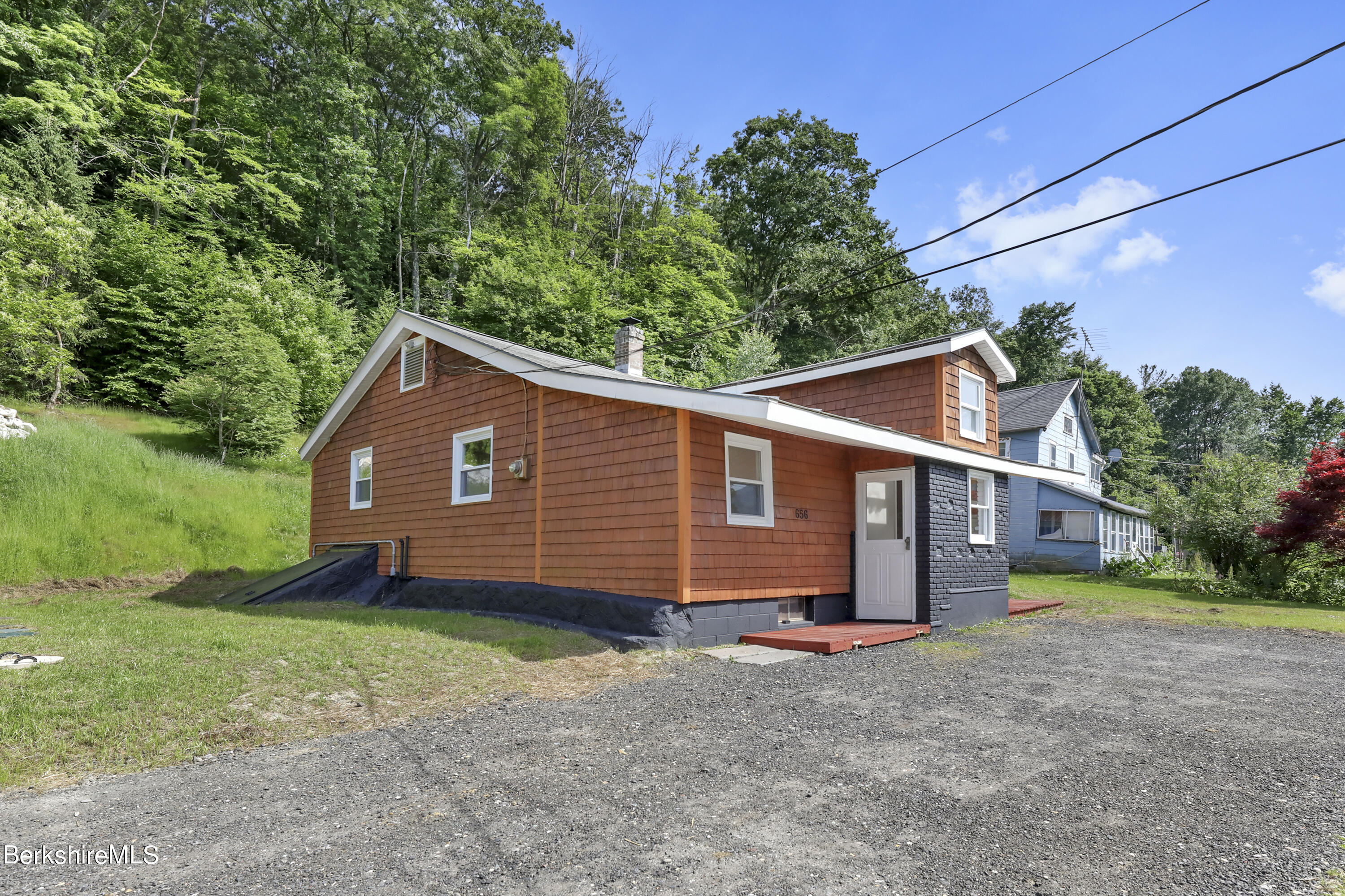 656 Reservoir Rd, North Adams, Massachusetts image 3