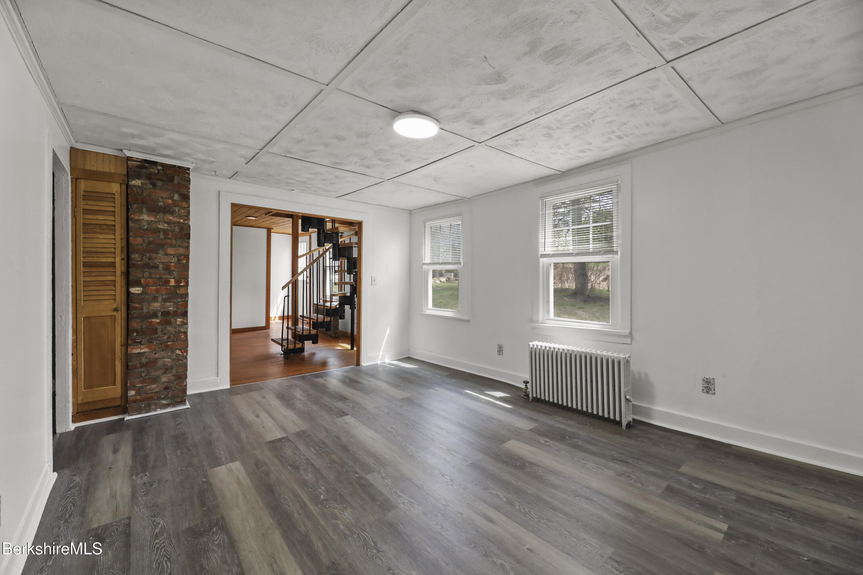 30 Glassworks Rd, Lanesborough, Massachusetts image 18