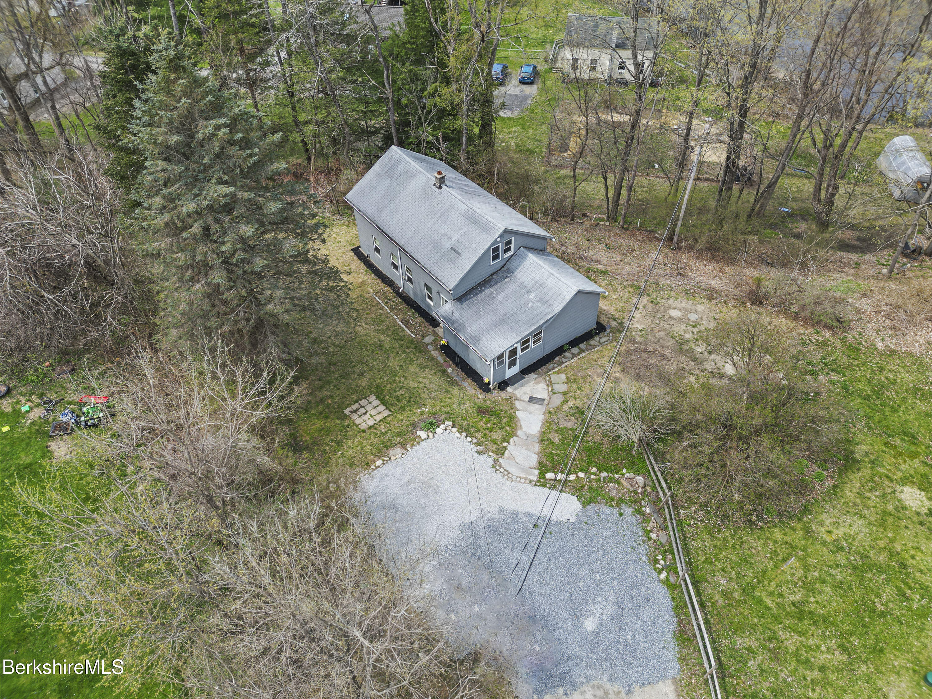 30 Glassworks Rd, Lanesborough, Massachusetts image 3