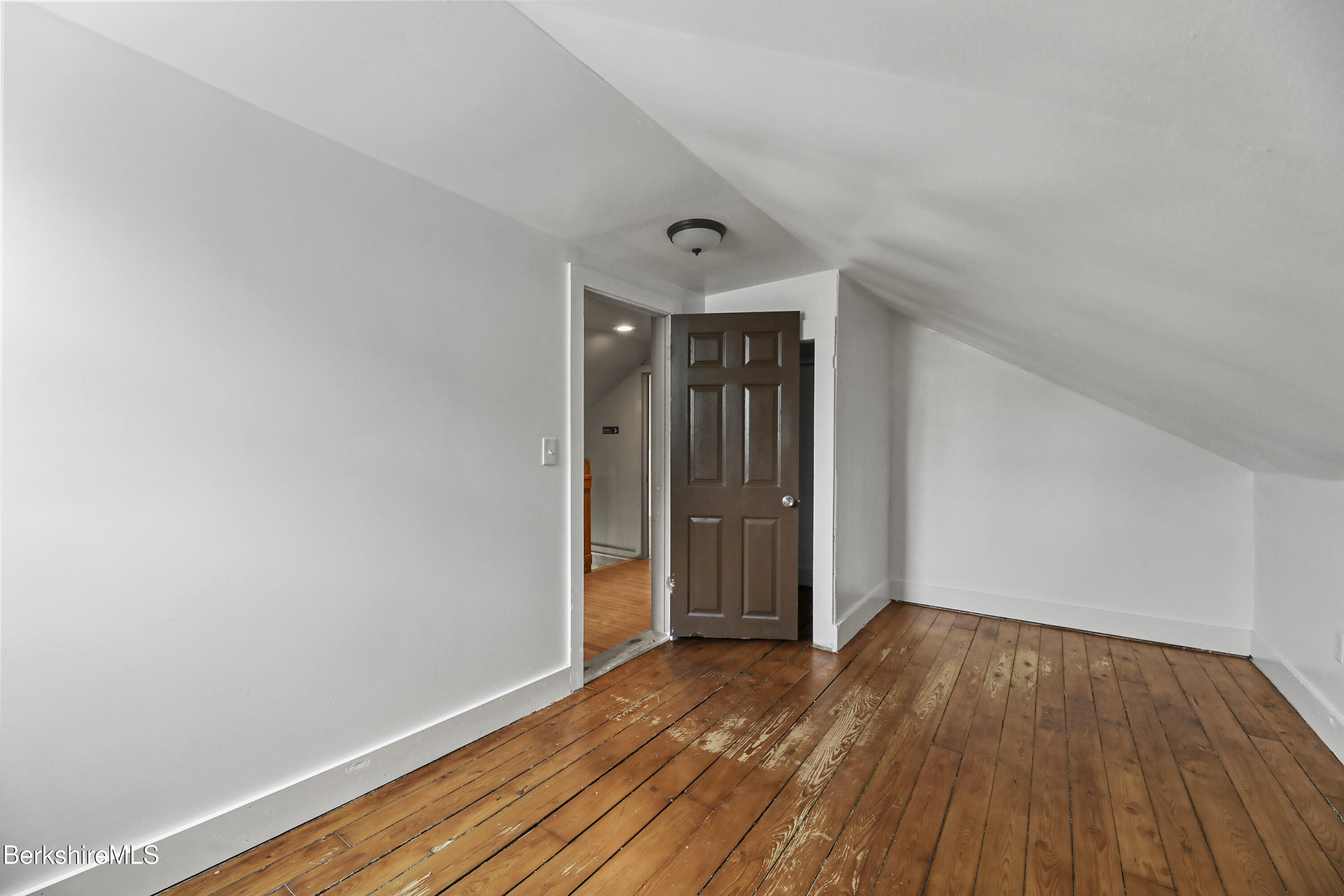 30 Glassworks Rd, Lanesborough, Massachusetts image 26