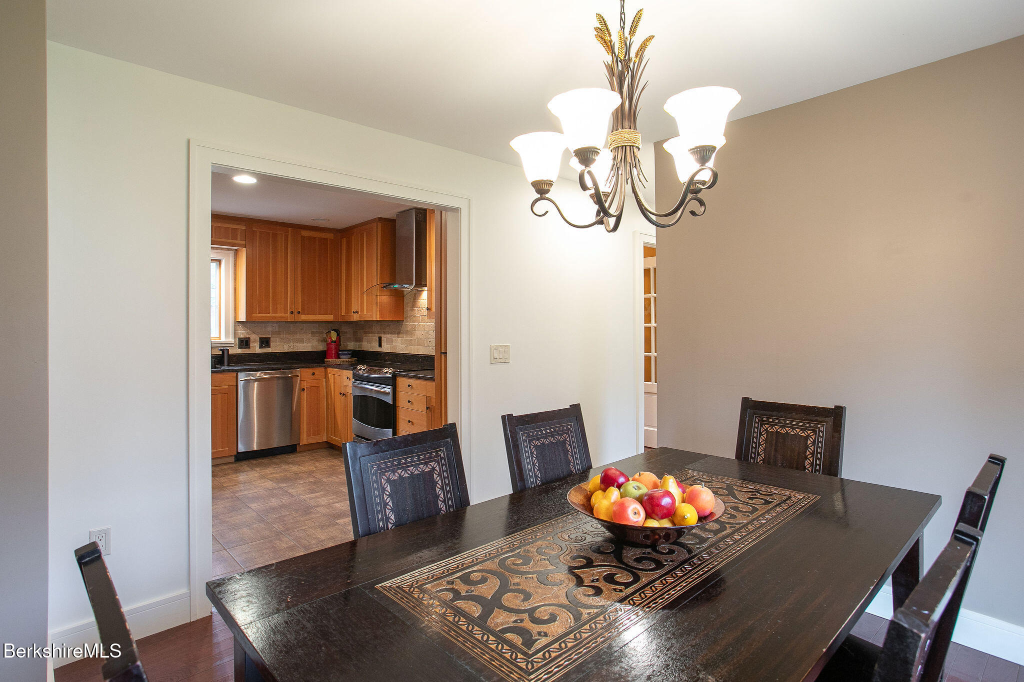 7 Dehon Rd, Great Barrington, Massachusetts image 9
