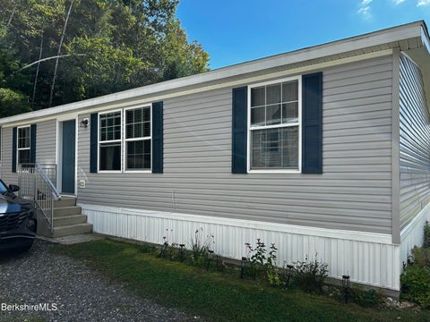 Mobile Home For Sale - 245 Cheshire Rd #63<br/> Pittsfield Twp, MA 01201