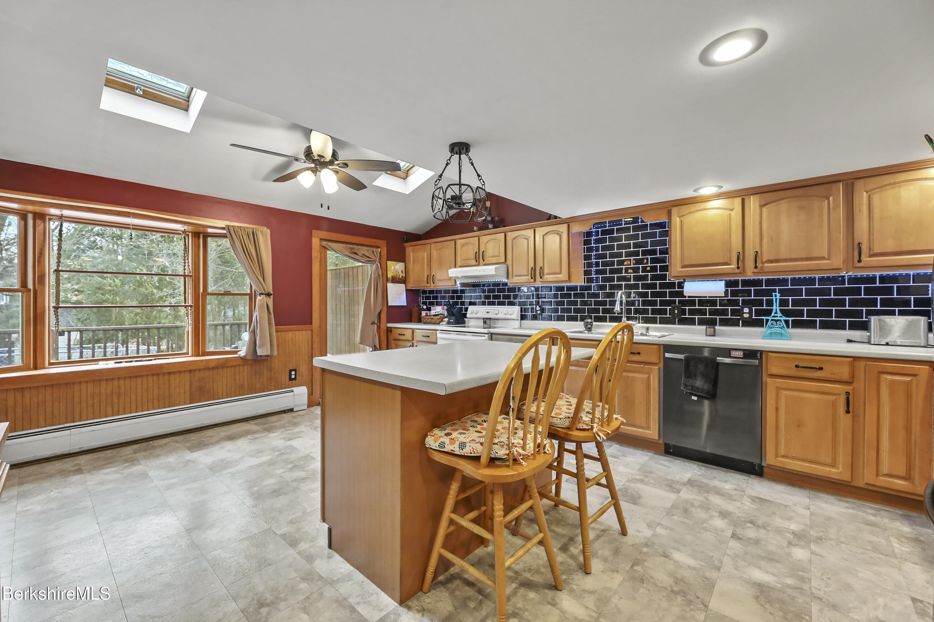 1127 N Hoosac Rd, Williamstown, Massachusetts image 39