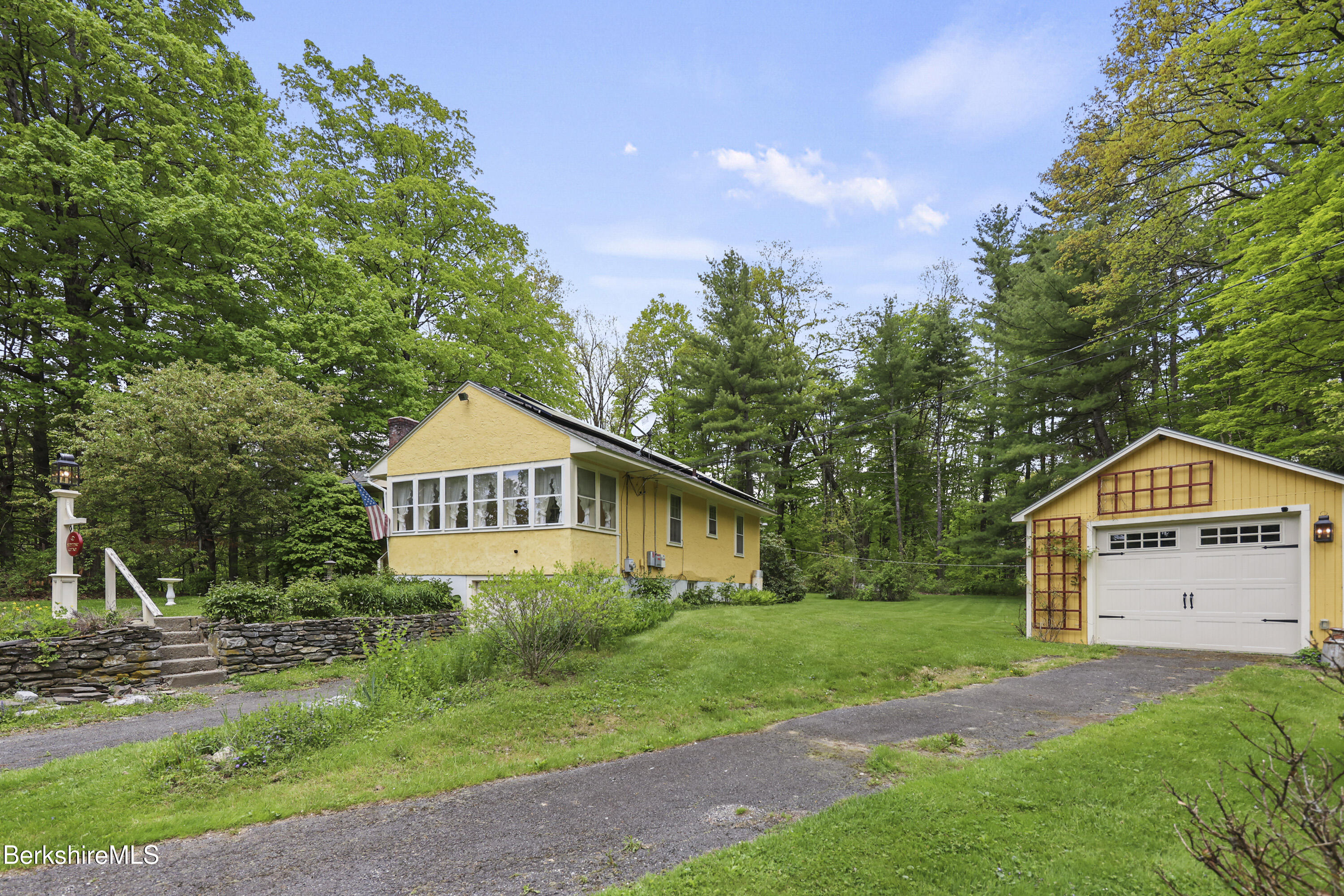 21 Furnace Rd, Richmond, Massachusetts image 3
