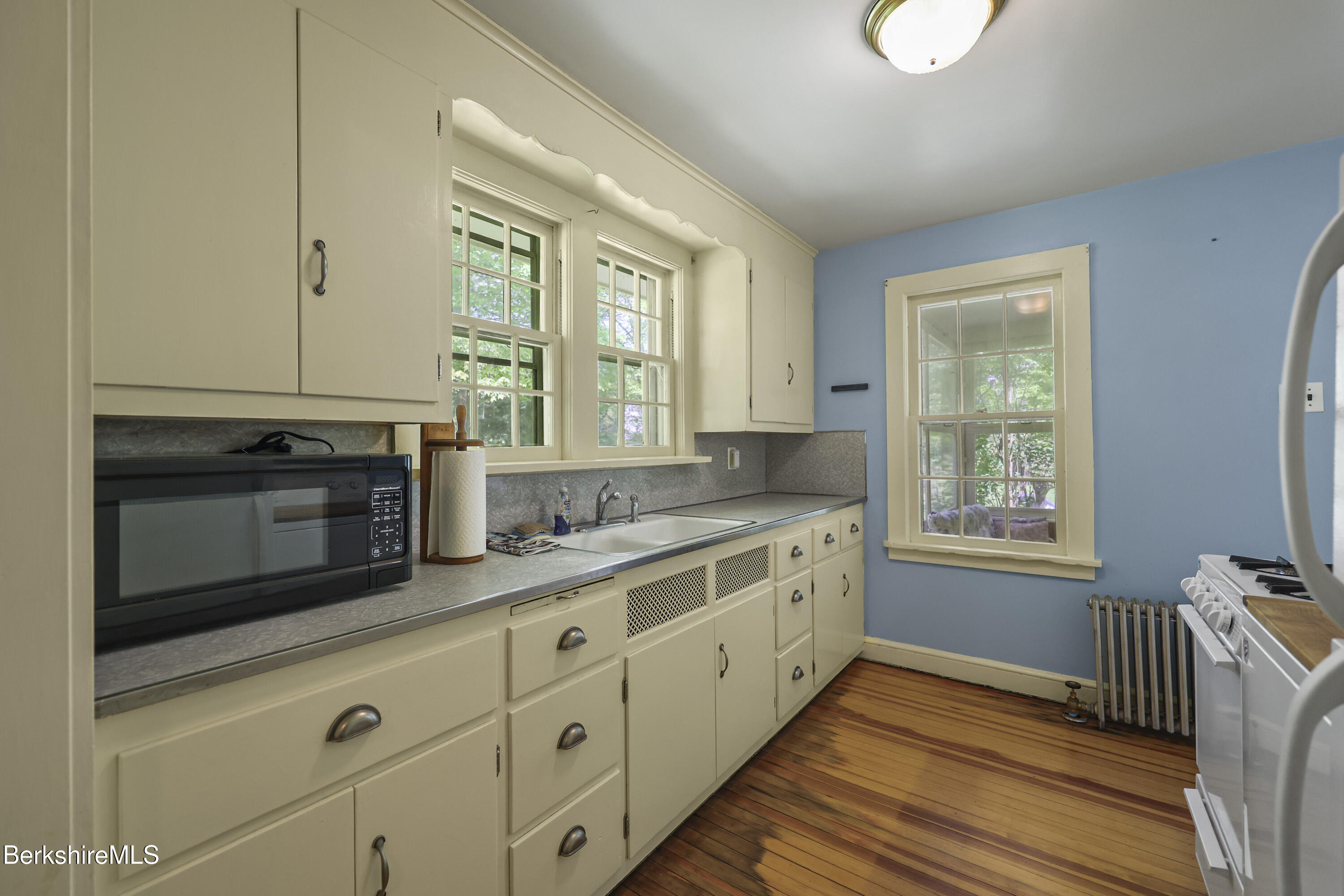 21 Furnace Rd, Richmond, Massachusetts image 13