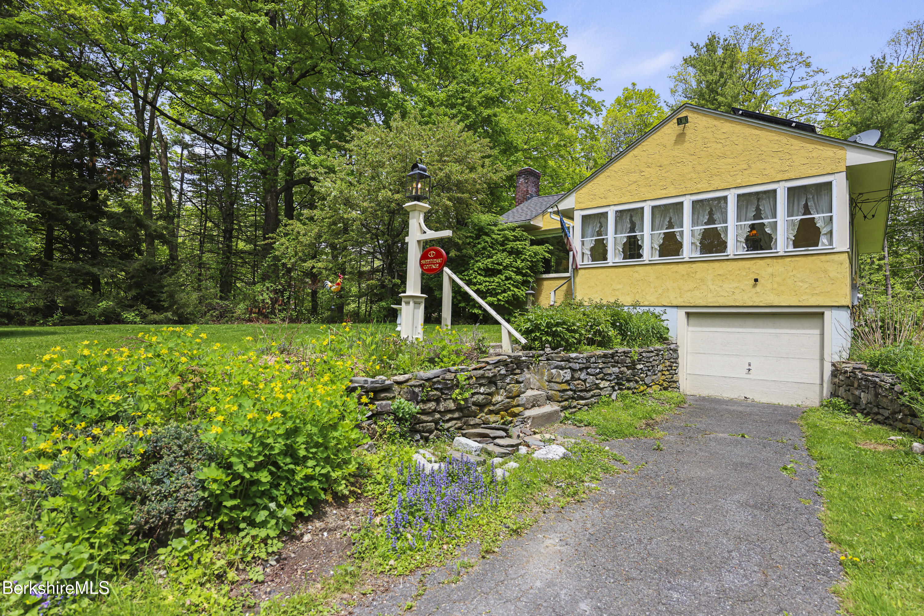 21 Furnace Rd, Richmond, Massachusetts image 4