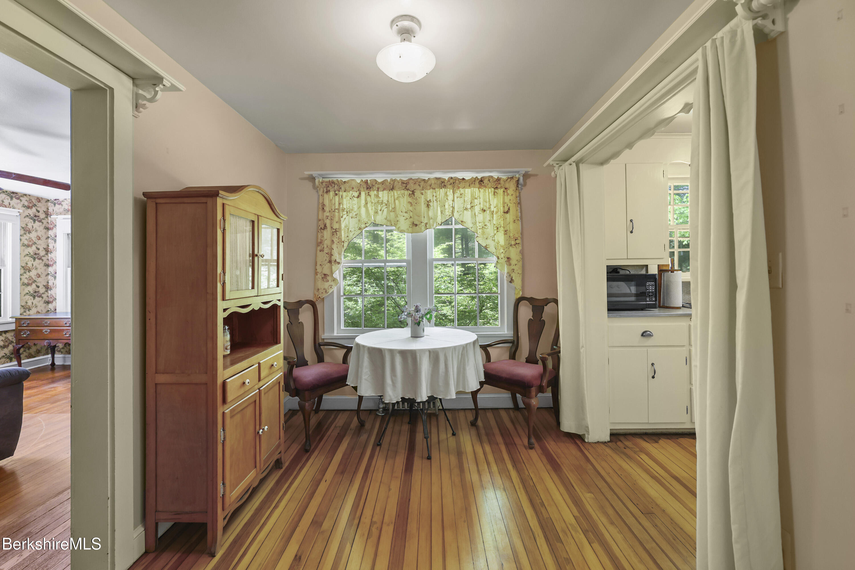 21 Furnace Rd, Richmond, Massachusetts image 9