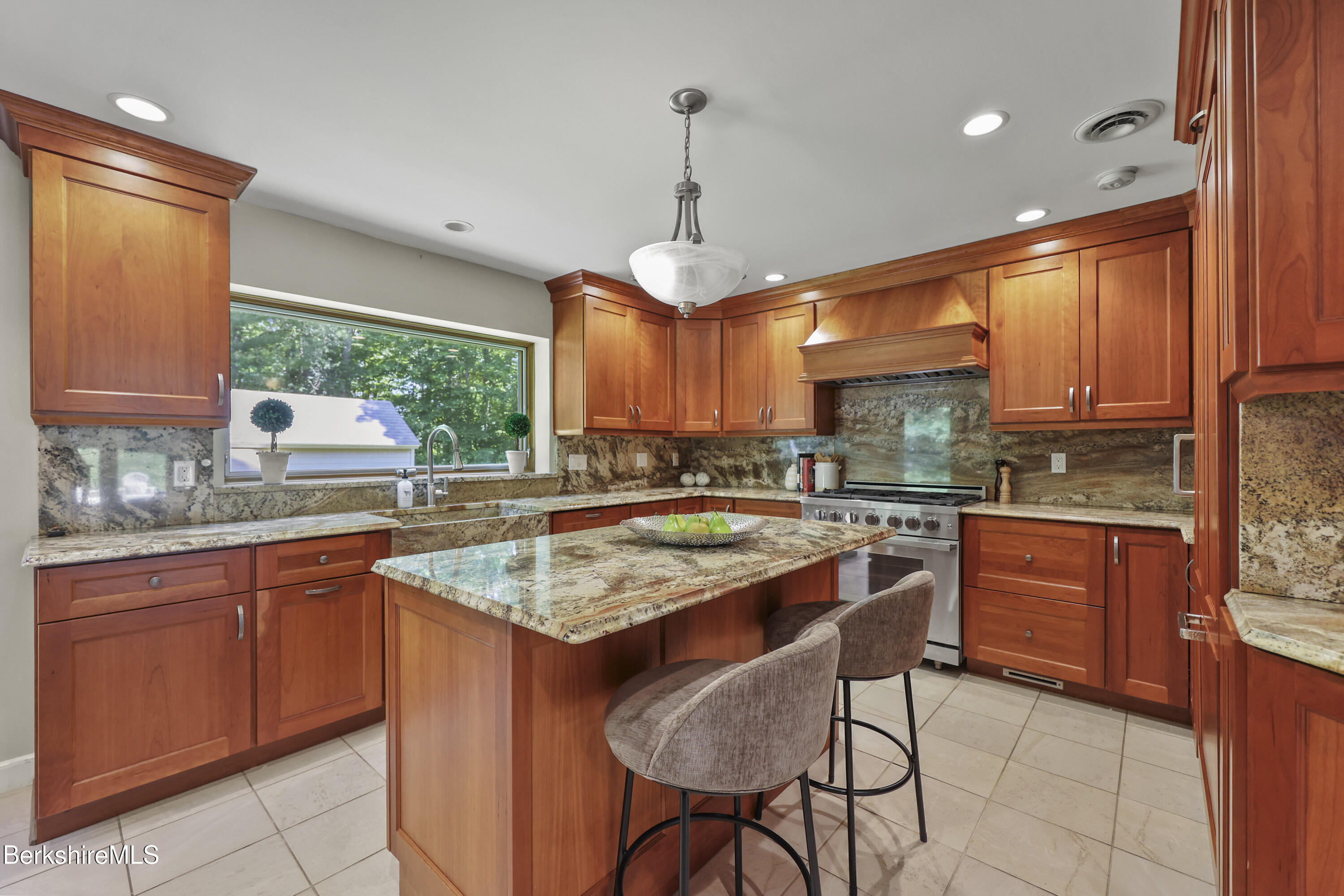 46 Center Rd, West Stockbridge, Massachusetts image 5