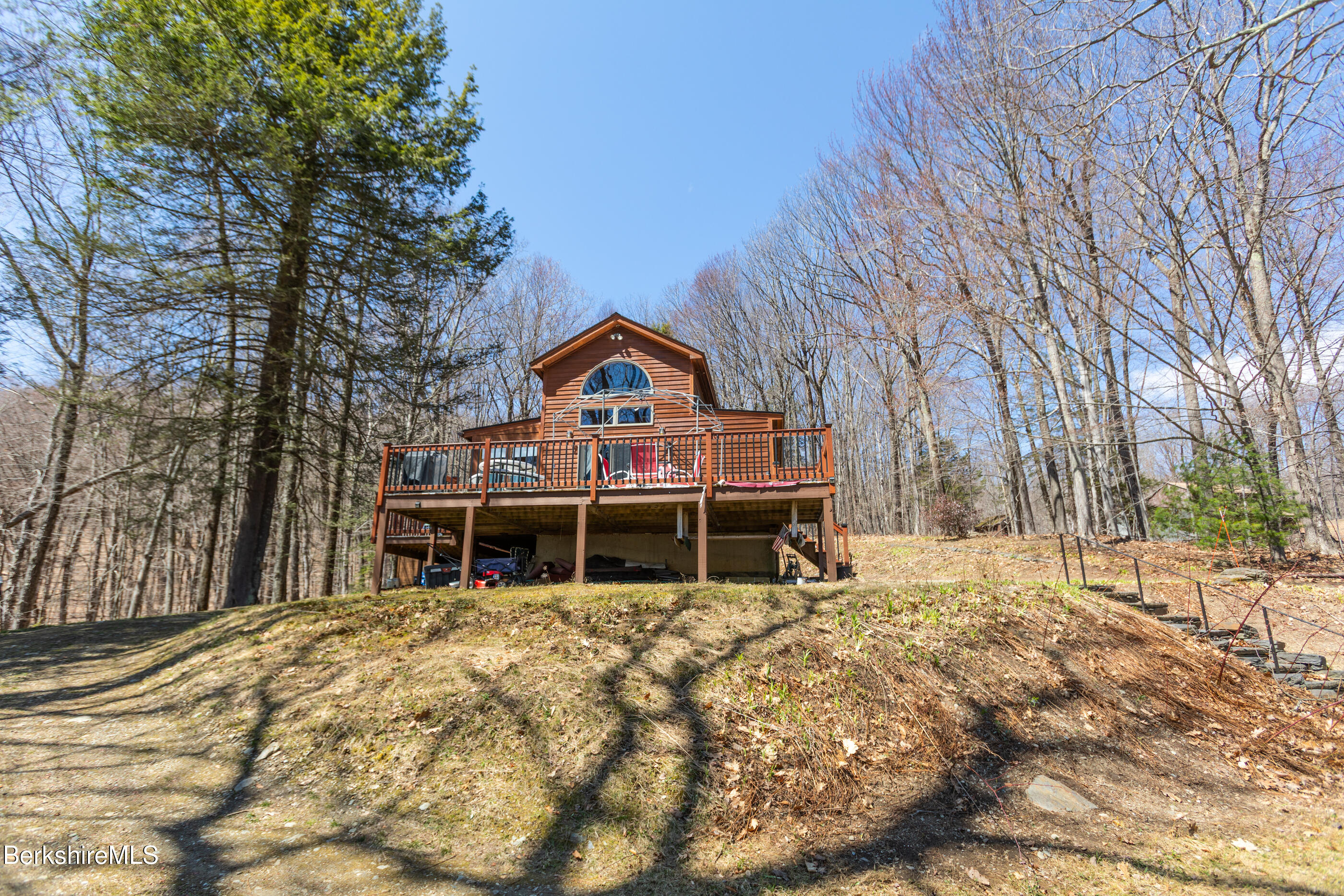 115 Ore Bed Rd, Lanesborough, Massachusetts image 1