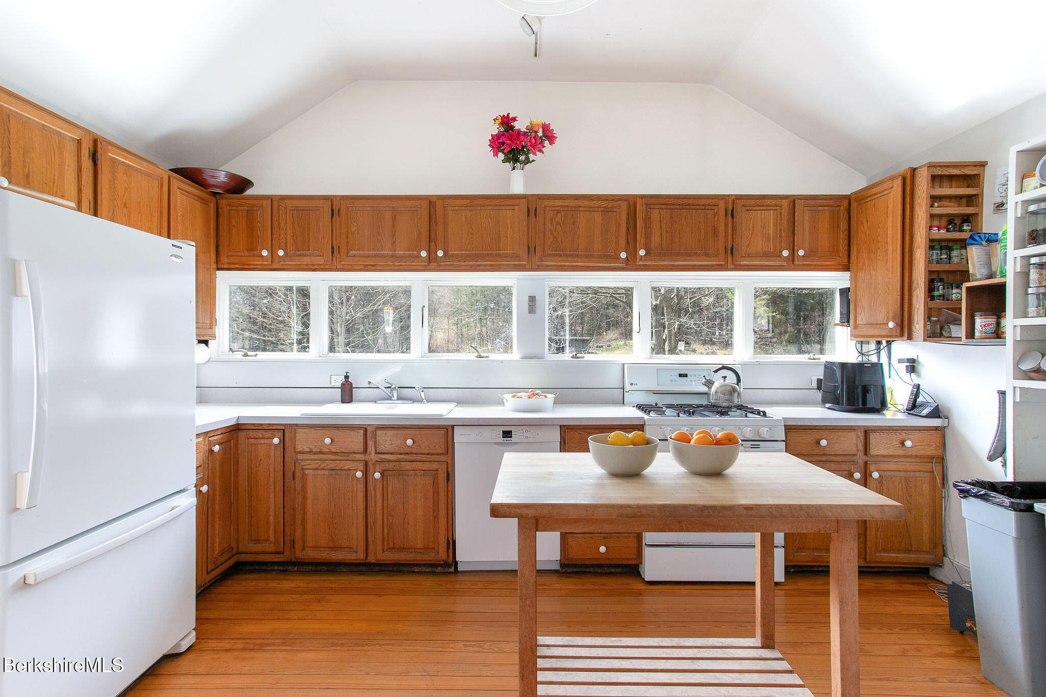 276 Great Barrington Rd, West Stockbridge, Massachusetts image 17