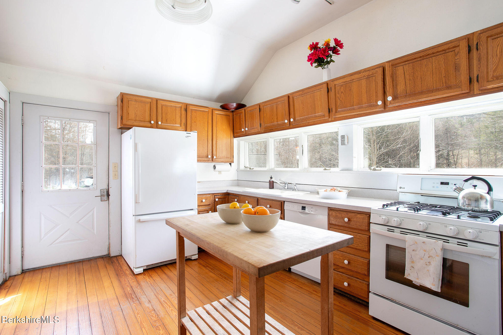 276 Great Barrington Rd, West Stockbridge, Massachusetts image 16