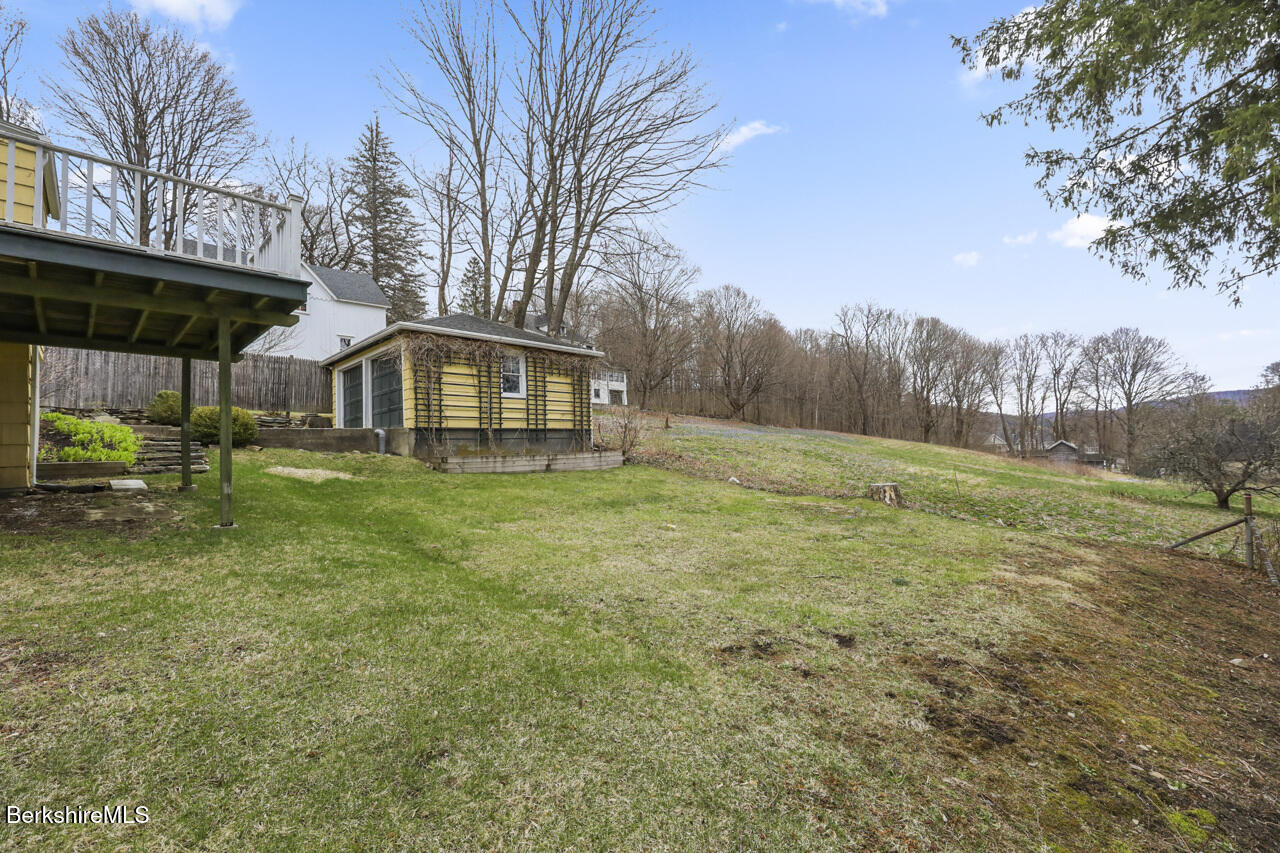 100 Franklin St, Lee, Massachusetts image 19