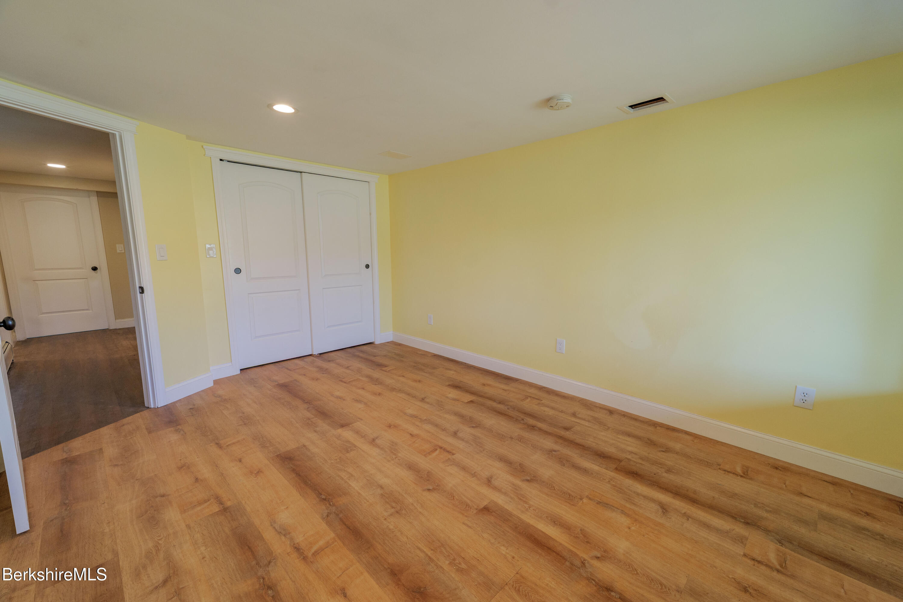 13 Grant St, Adams, Massachusetts image 20