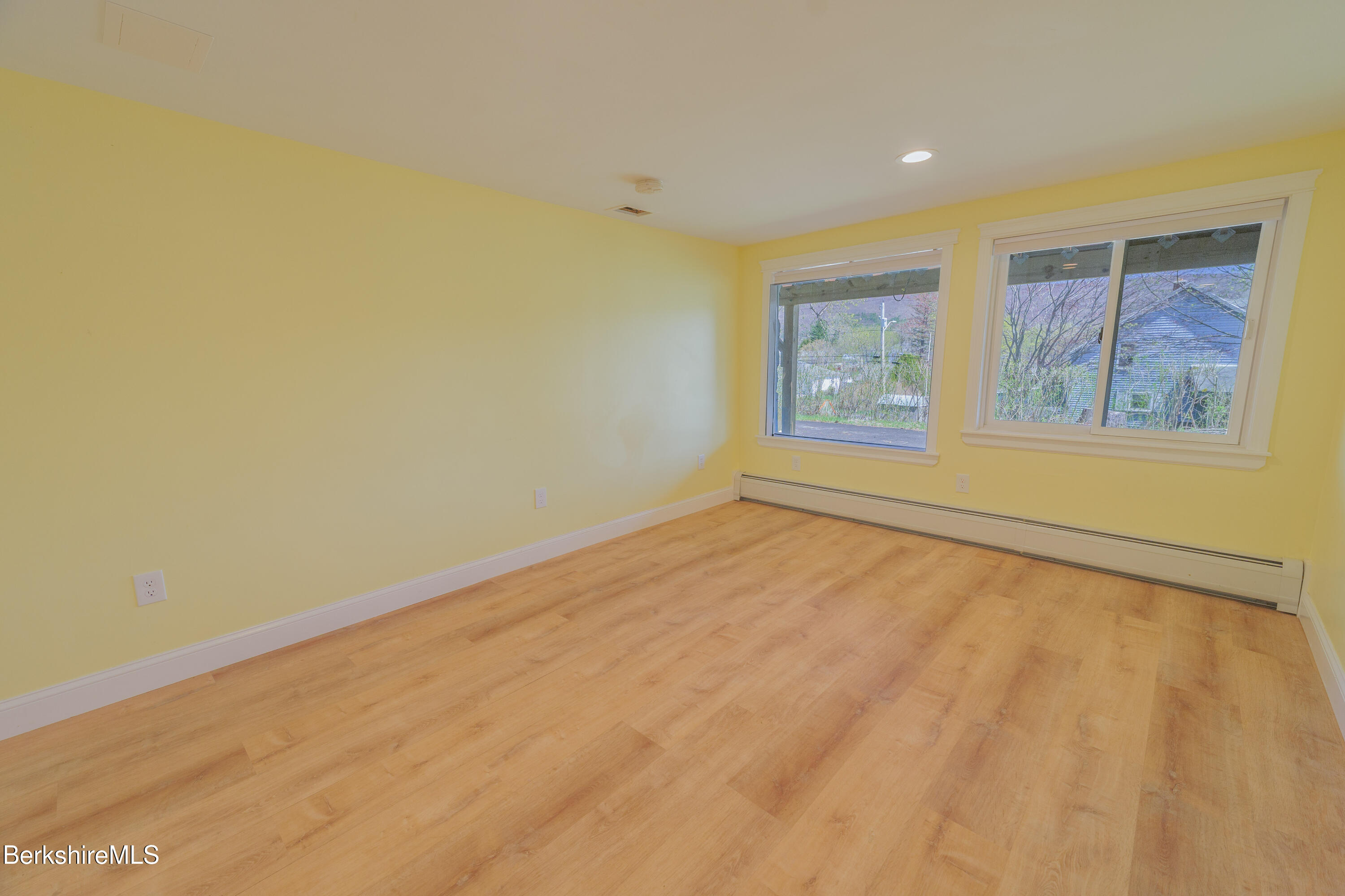 13 Grant St, Adams, Massachusetts image 19