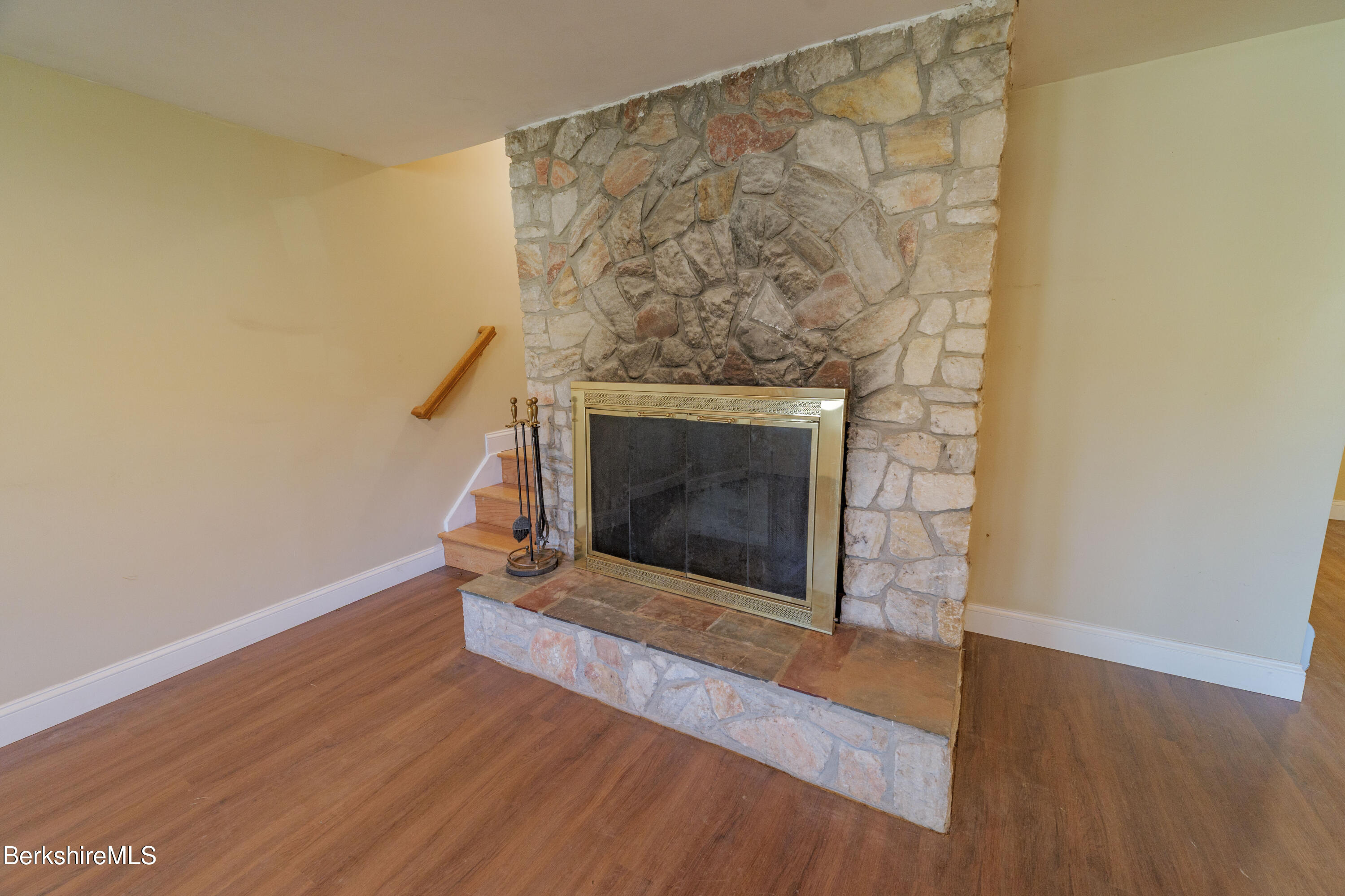 13 Grant St, Adams, Massachusetts image 18