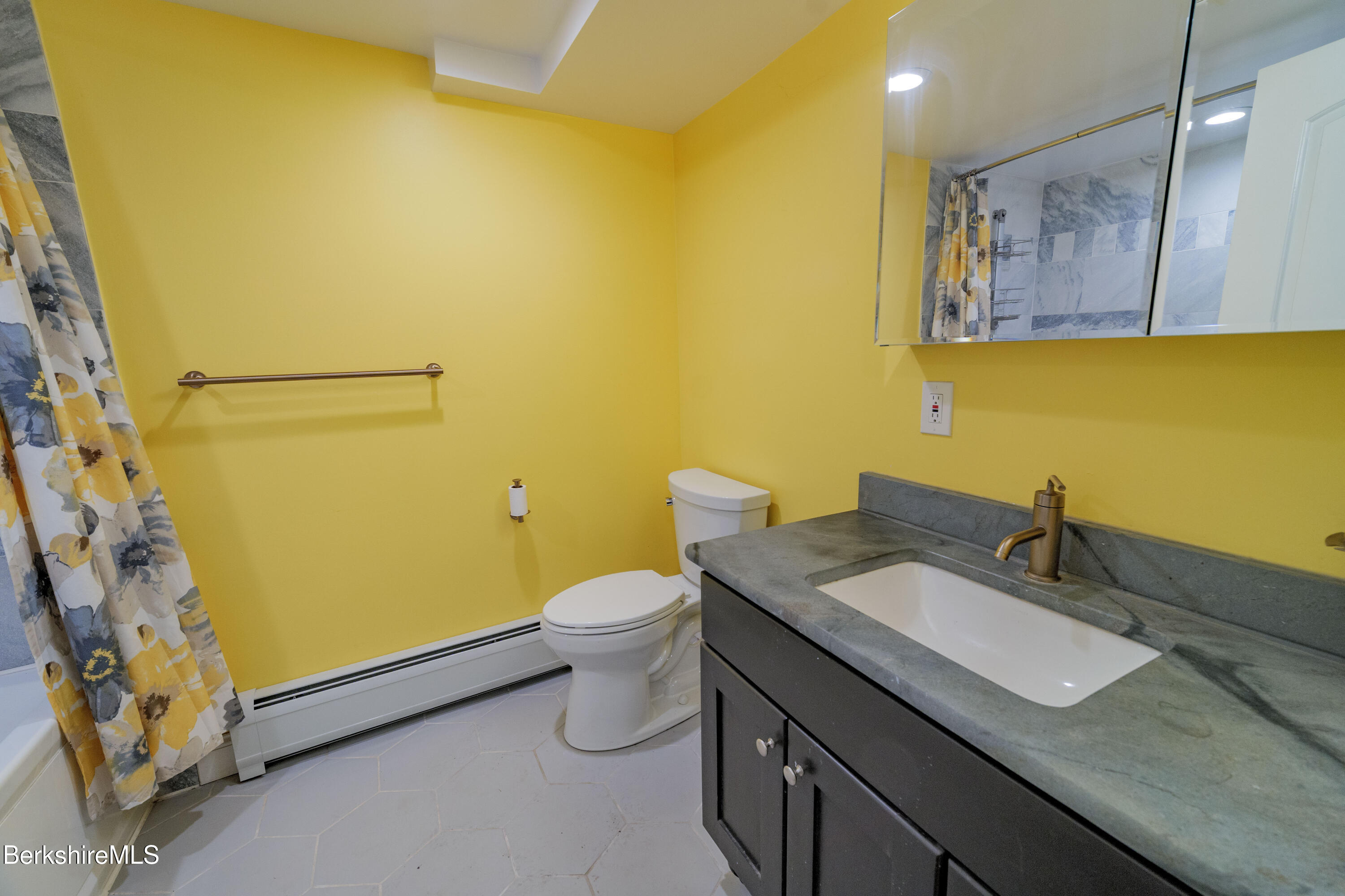 13 Grant St, Adams, Massachusetts image 21