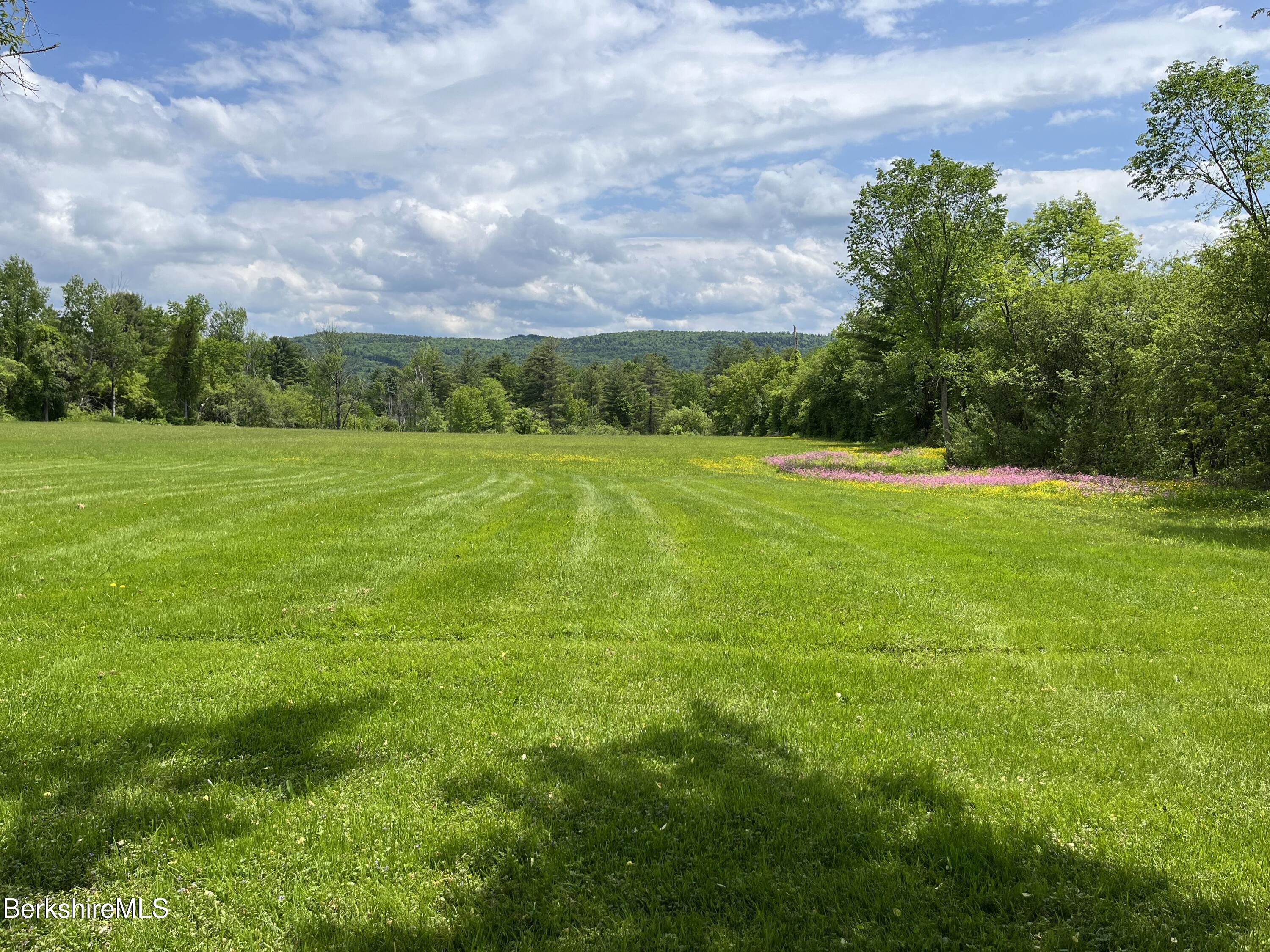 Pittsfield, Massachusetts 01201, United States, 2 Bedrooms Bedrooms, ,3 BathroomsBathrooms,Residential,Active,101026 Pittsfield, Massachusetts 01201, United States, 2 Bedrooms Bedrooms, ,3 BathroomsBathrooms,Residential,Active,101026