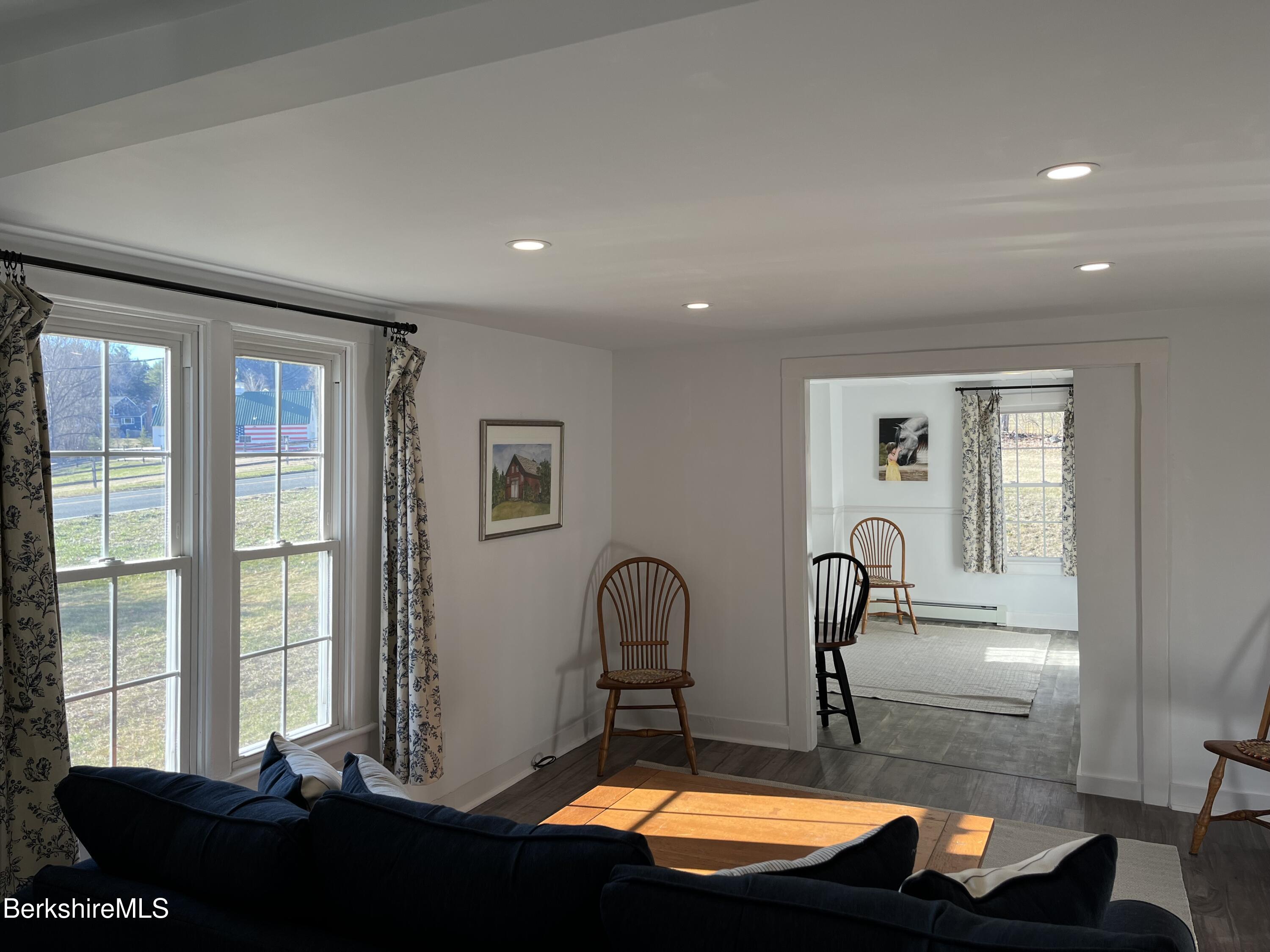 Pittsfield, Massachusetts 01201, United States, 2 Bedrooms Bedrooms, ,3 BathroomsBathrooms,Residential,Active,101026