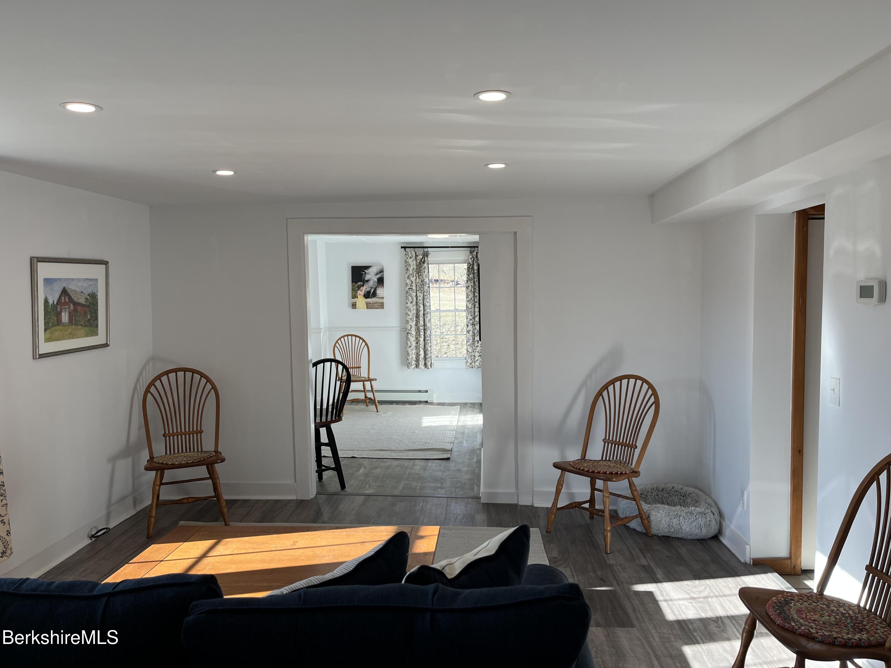 Pittsfield, Massachusetts 01201, United States, 2 Bedrooms Bedrooms, ,3 BathroomsBathrooms,Residential,Active,101026