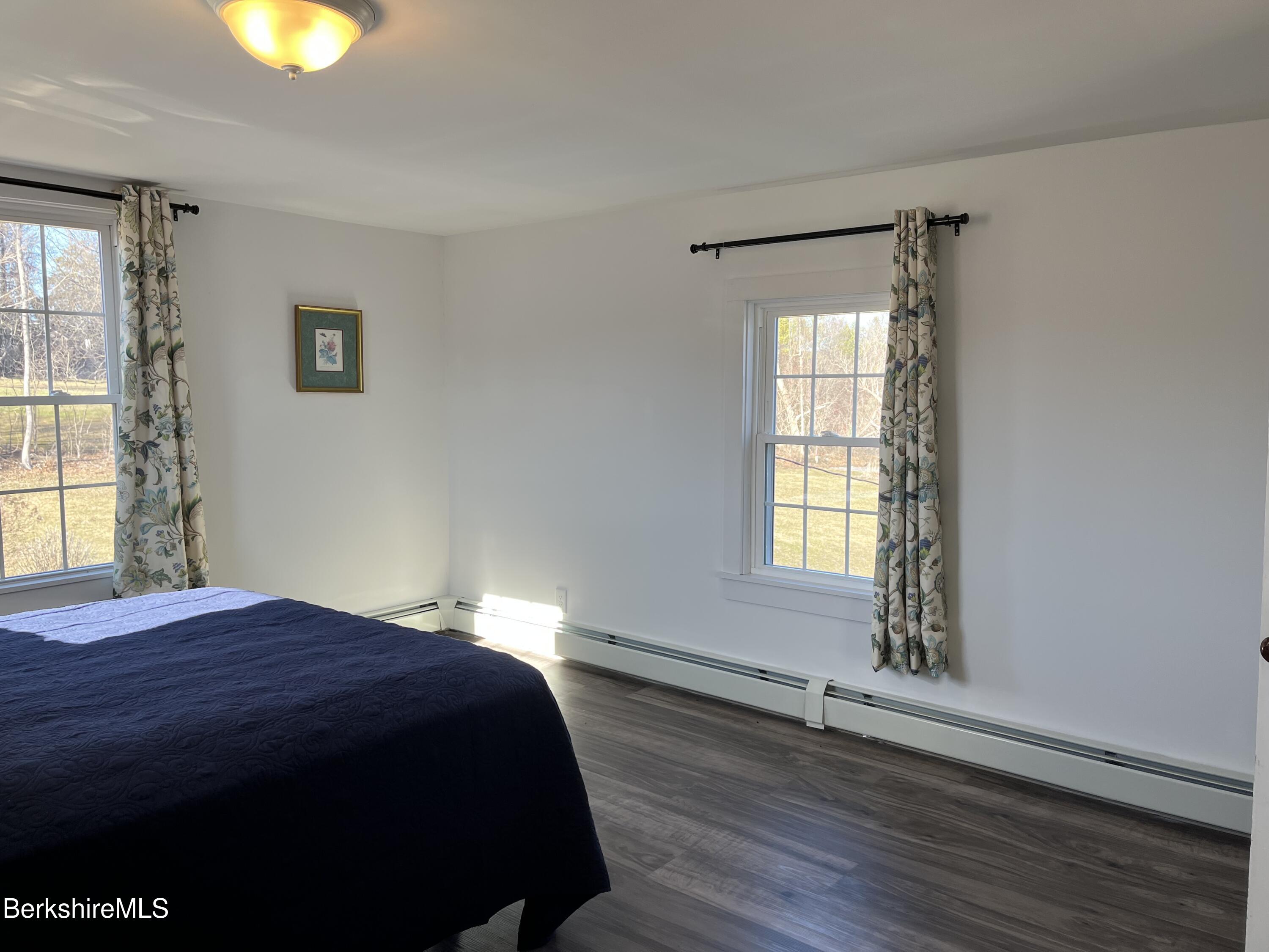 Pittsfield, Massachusetts 01201, United States, 2 Bedrooms Bedrooms, ,3 BathroomsBathrooms,Residential,Active,101026