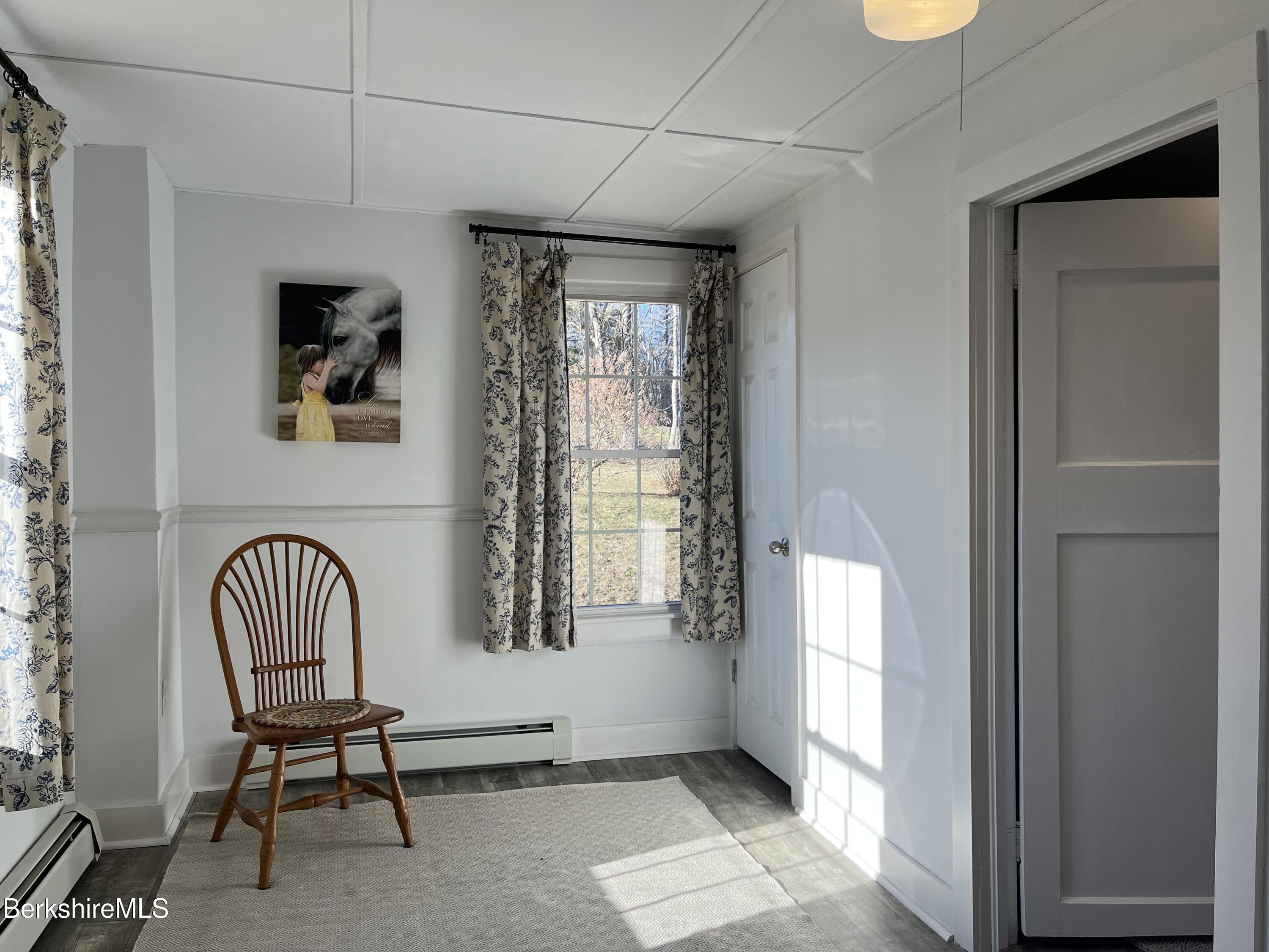 Pittsfield, Massachusetts 01201, United States, 2 Bedrooms Bedrooms, ,3 BathroomsBathrooms,Residential,Active,101026