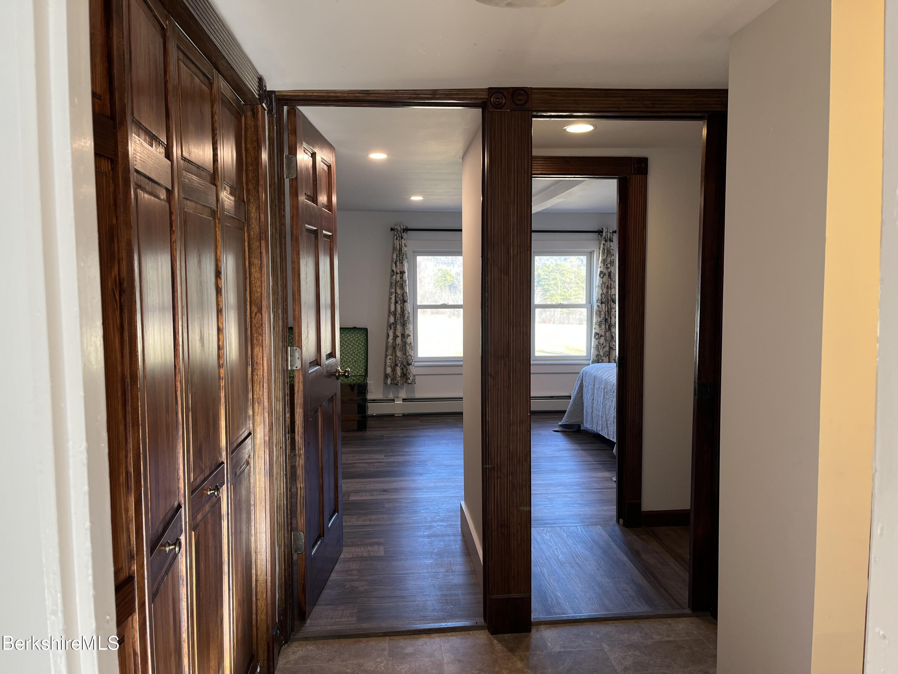 Pittsfield, Massachusetts 01201, United States, 2 Bedrooms Bedrooms, ,3 BathroomsBathrooms,Residential,Active,101026