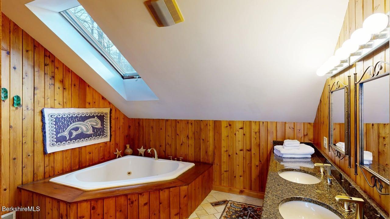 173 King Richard Dr, Becket, Massachusetts image 26
