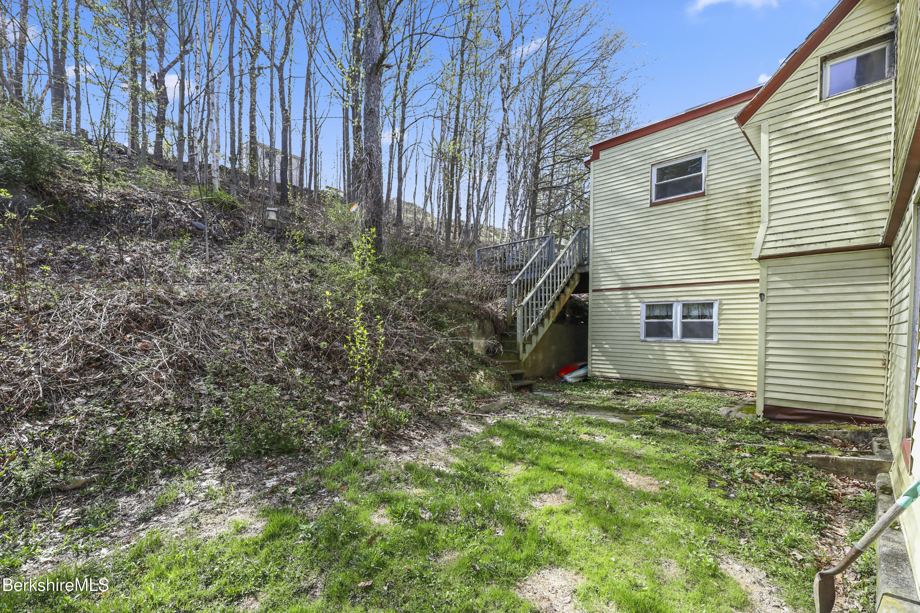 50 Gallup St, North Adams, Massachusetts image 45