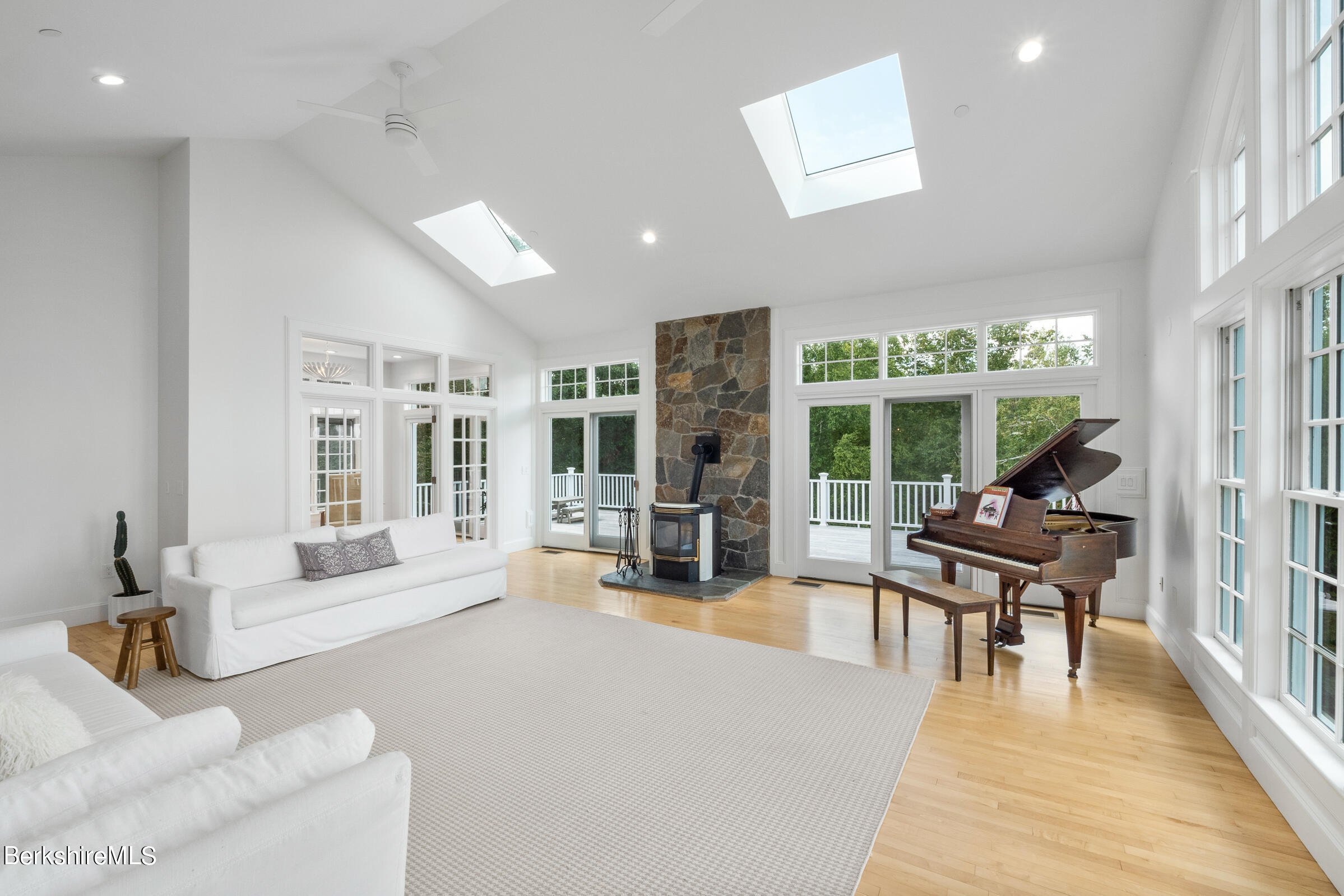 155 Edwards Rd, Westhampton, Massachusetts image 13