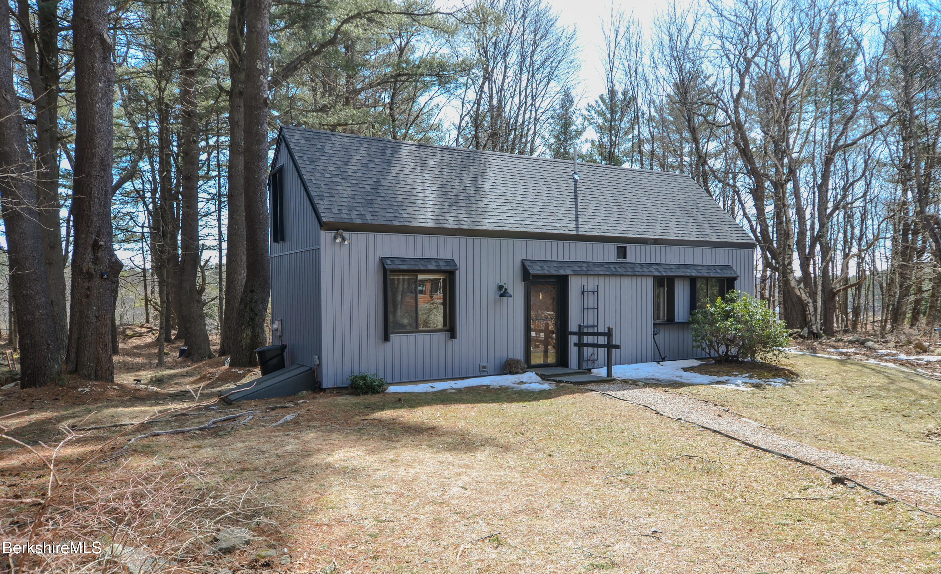 110 Access Rd, Becket, Massachusetts image 1
